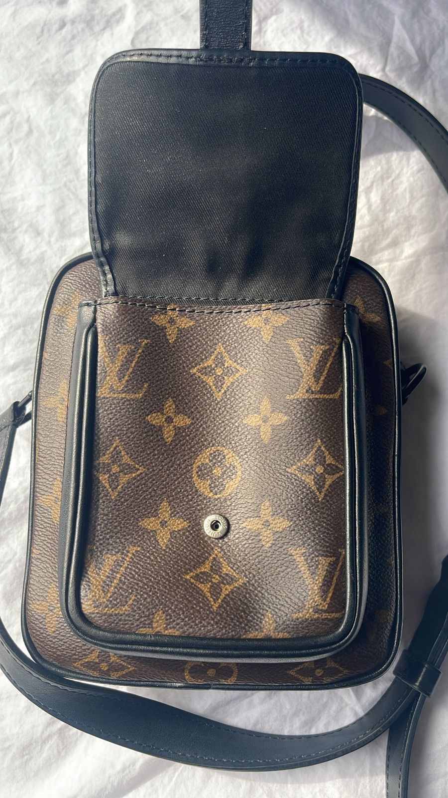 Louis Vuitton Louis Vuitton Christopher Monogram ($3000+Market) Size ONE SIZE - 7 Thumbnail
