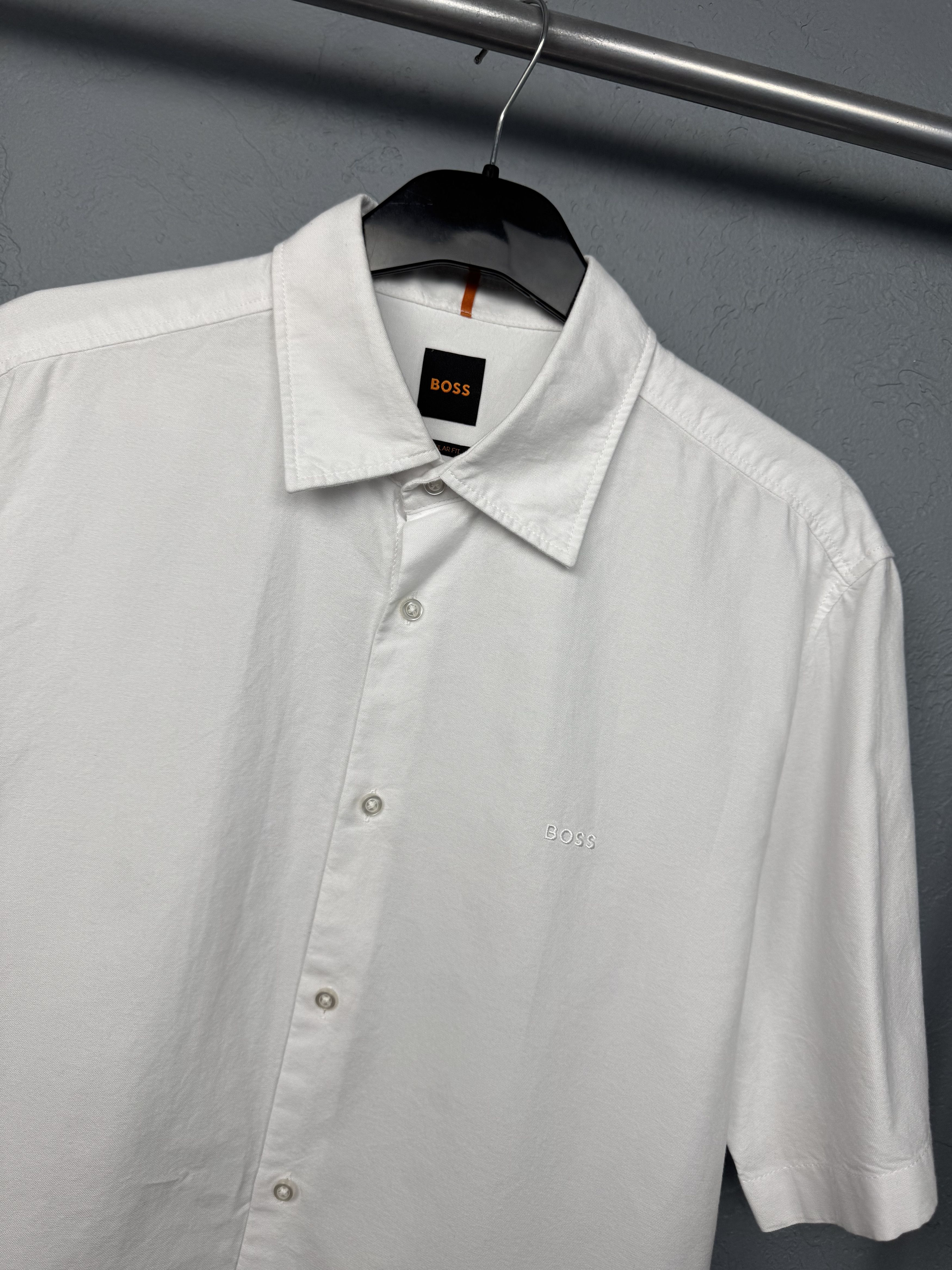 Hugo Boss Hugo Boss Mens White Short Sleeve Shirt Size US L / EU 52-54 / 3 - 2 Thumbnail