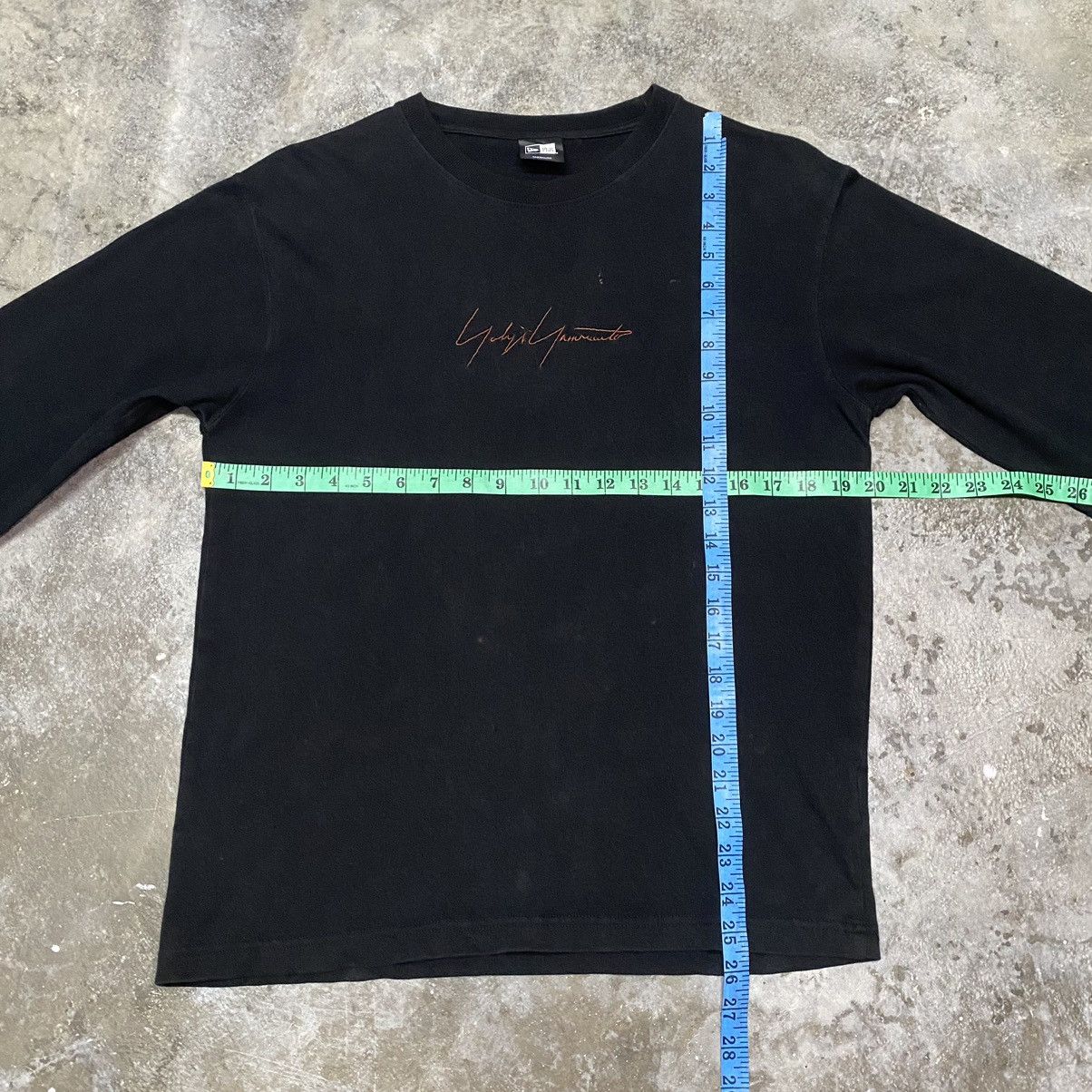 New Era × Yohji Yamamoto New Era X Yohji Yamamoto Signature Spellout Longsleeve Tee Size US M / EU 48-50 / 2 - 15 Thumbnail