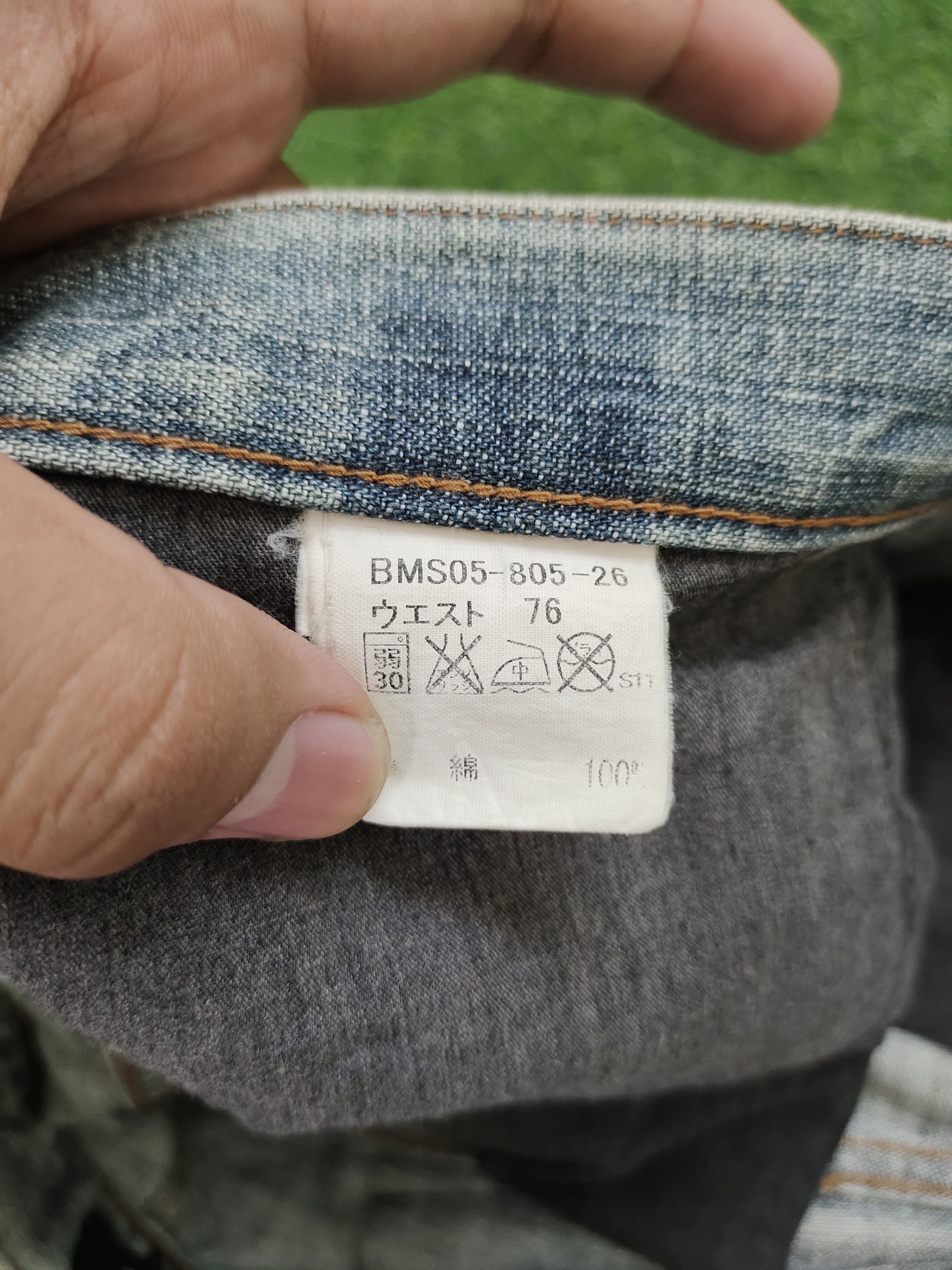 Burberry Vintage Y2k Burberry Distress Faded Denim Jeans Size US 31 - 18 Thumbnail