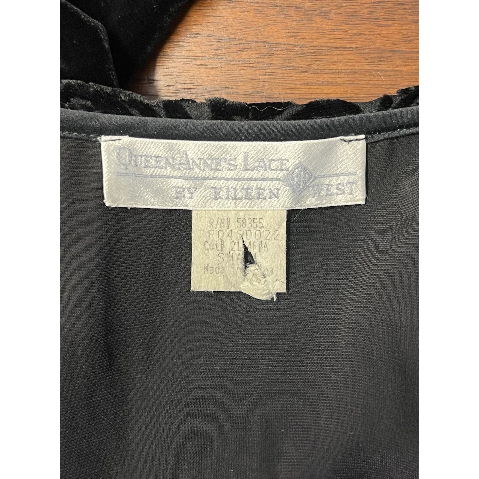 Other Eileen West Queen Anne’s Lace Velvet Silk Robe Black Size ONE SIZE - 6 Thumbnail