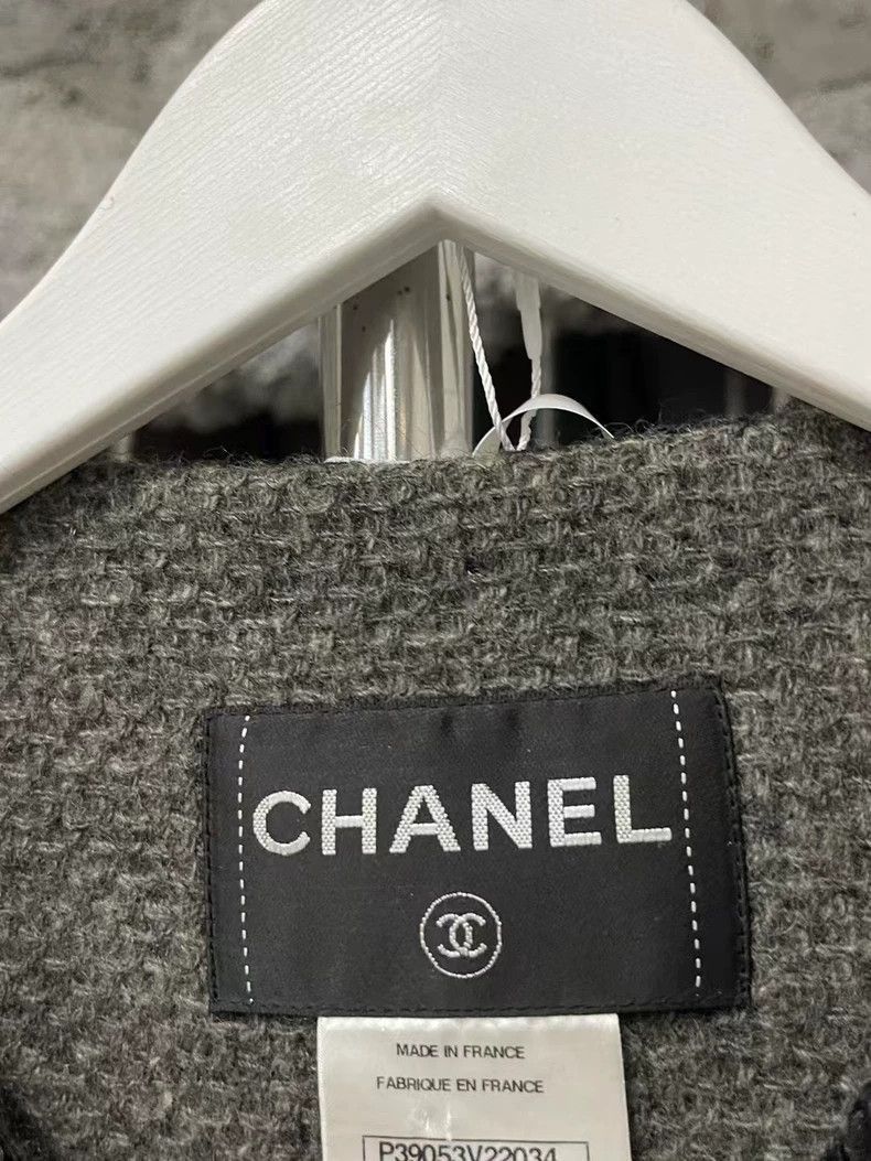 Chanel Chanel Gray Jacket with Black Details -2505 Size US L / EU 52-54 / 3 - 6 Thumbnail