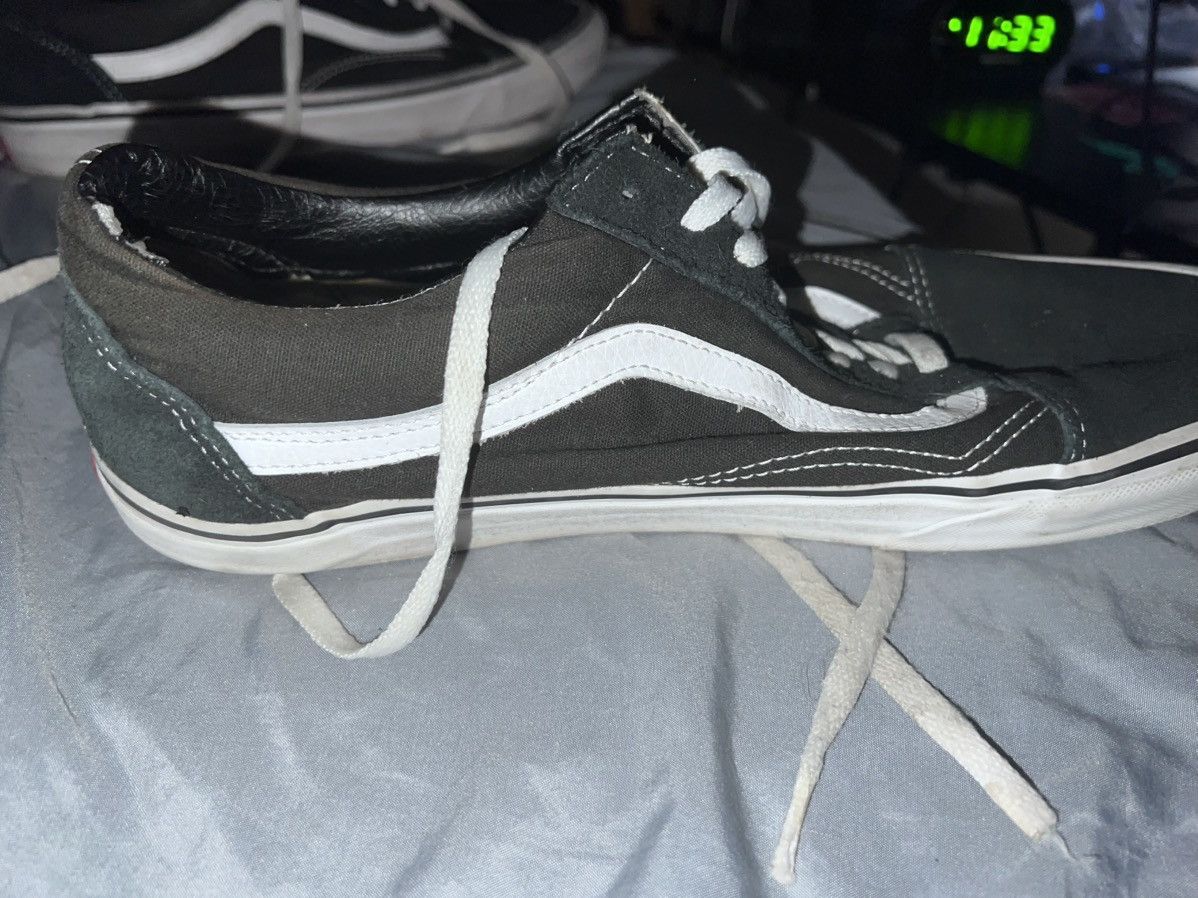 Vans Vans Old Skool – Black/White Men’s Size 12 Size US 12 / EU 45 - 7 Thumbnail