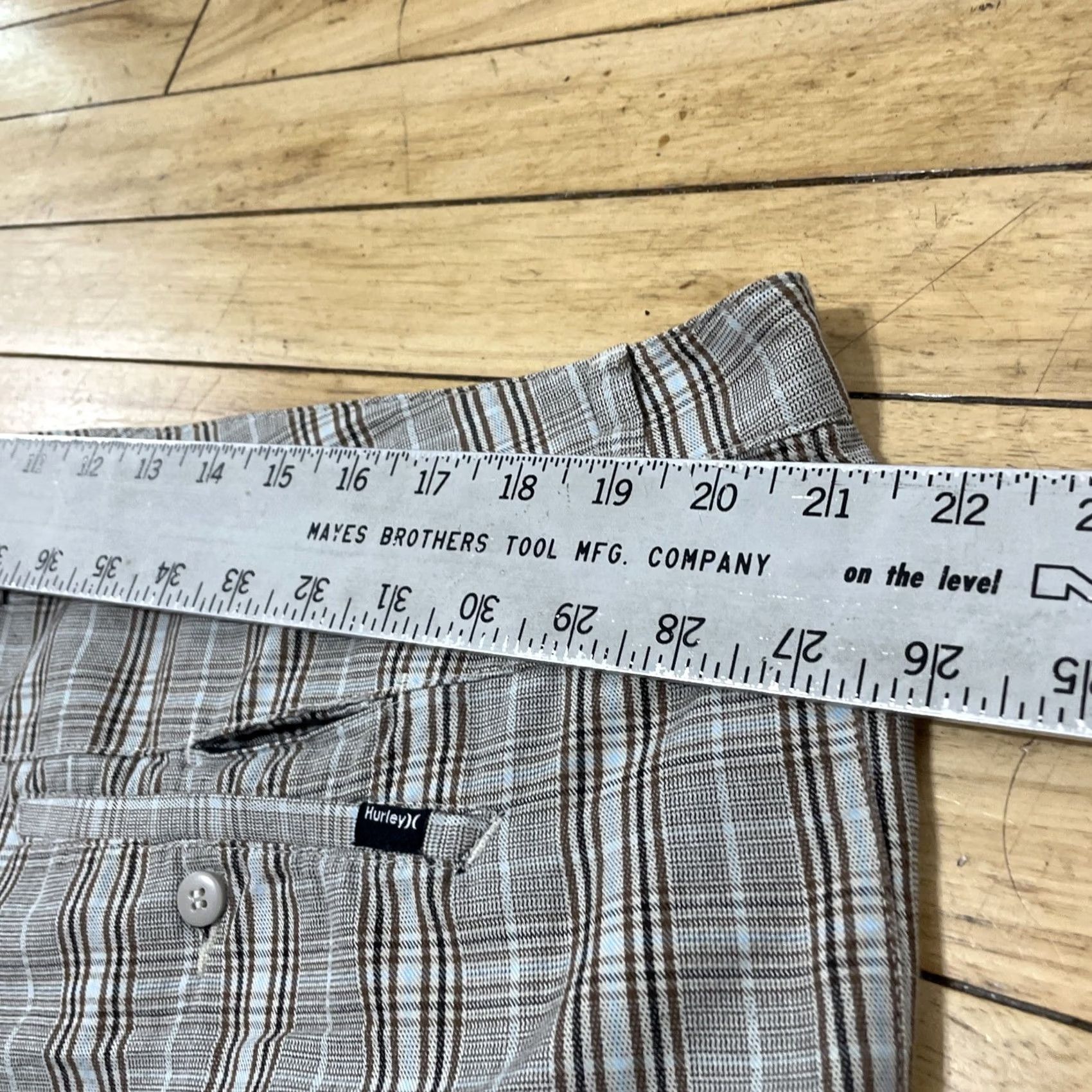 Hurley VINTAGE Hurley Shorts Men 40 Brown Plaid Beachy Light Preppy Y2k Streetwear Chino Size US 40 / EU 56 - 6 Thumbnail