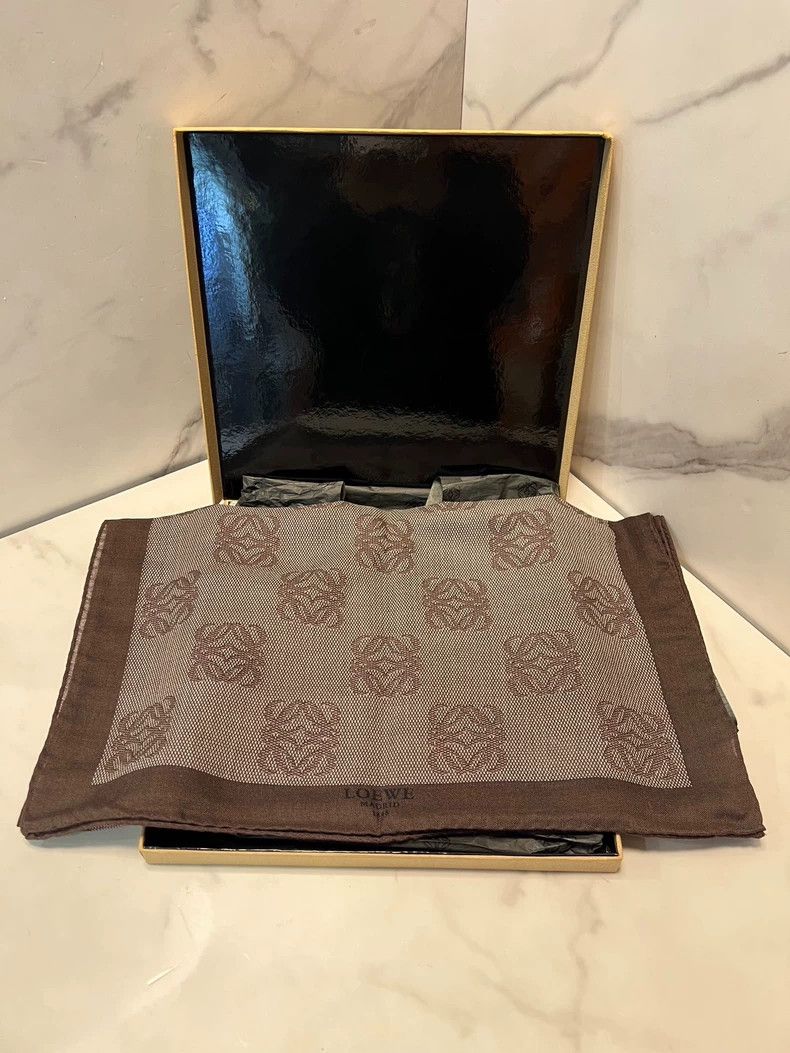 Loewe Loewe Long Scarf with Brown Logo - dmc Size ONE SIZE - 1 Thumbnail