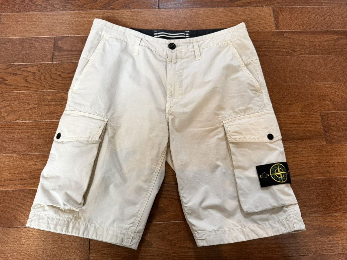 Stone Island garment dyed cargo short beige 32