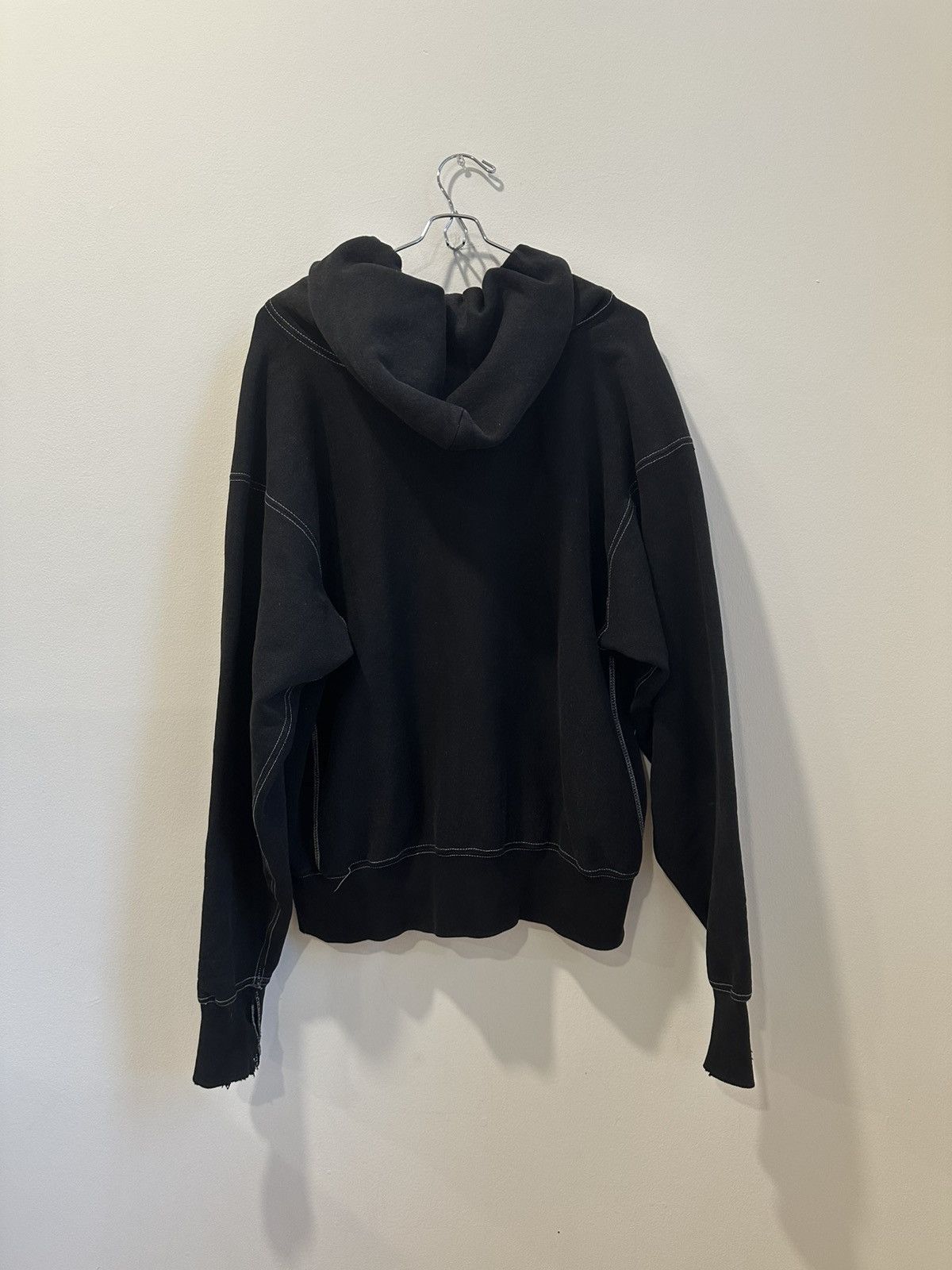 Vintage very destroyed hoodie 90s Size US L / EU 52-54 / 3 - 7 Thumbnail