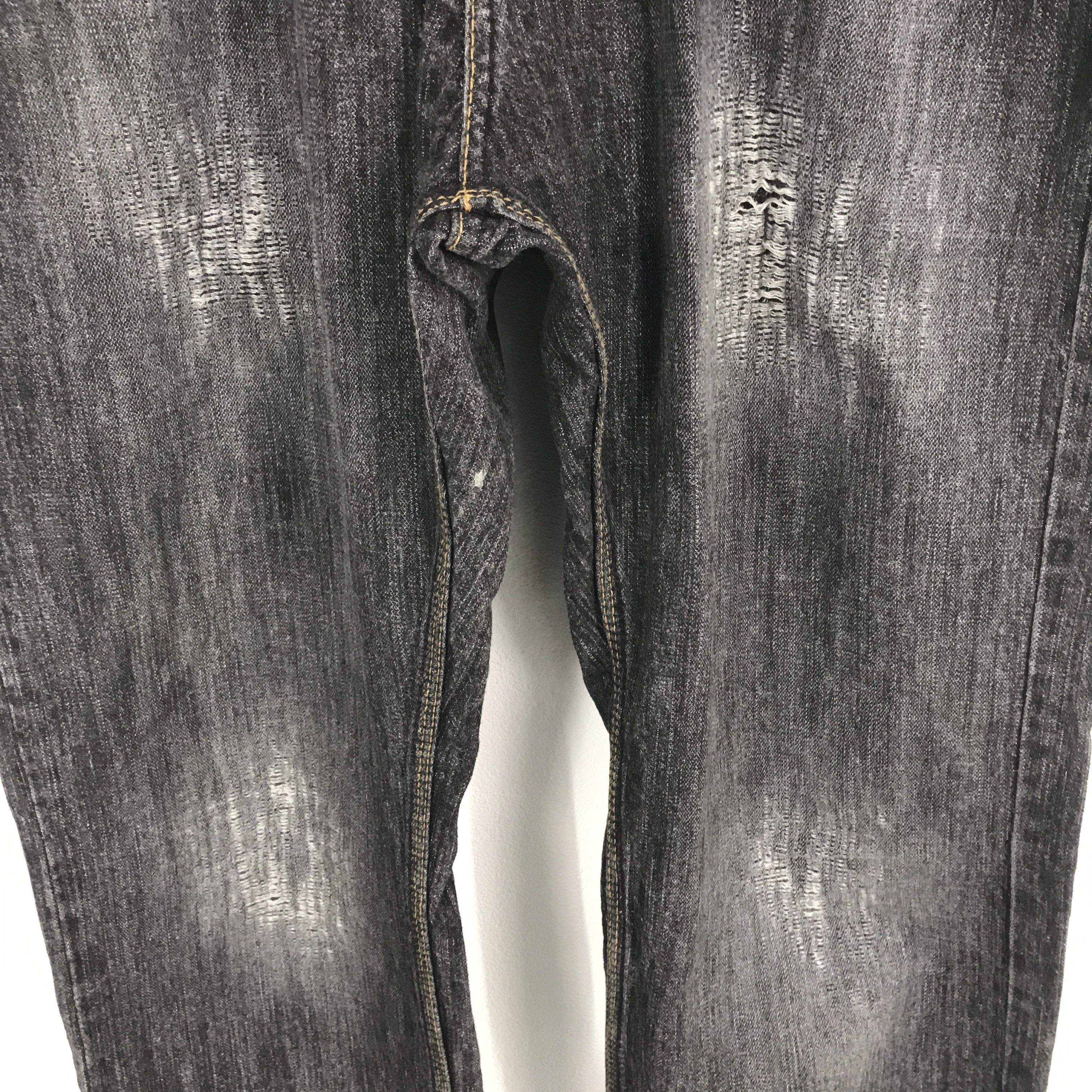Japanese Brand Rare Japan black denim distressed jeans style Size US 36 / EU 52 - 4 Thumbnail