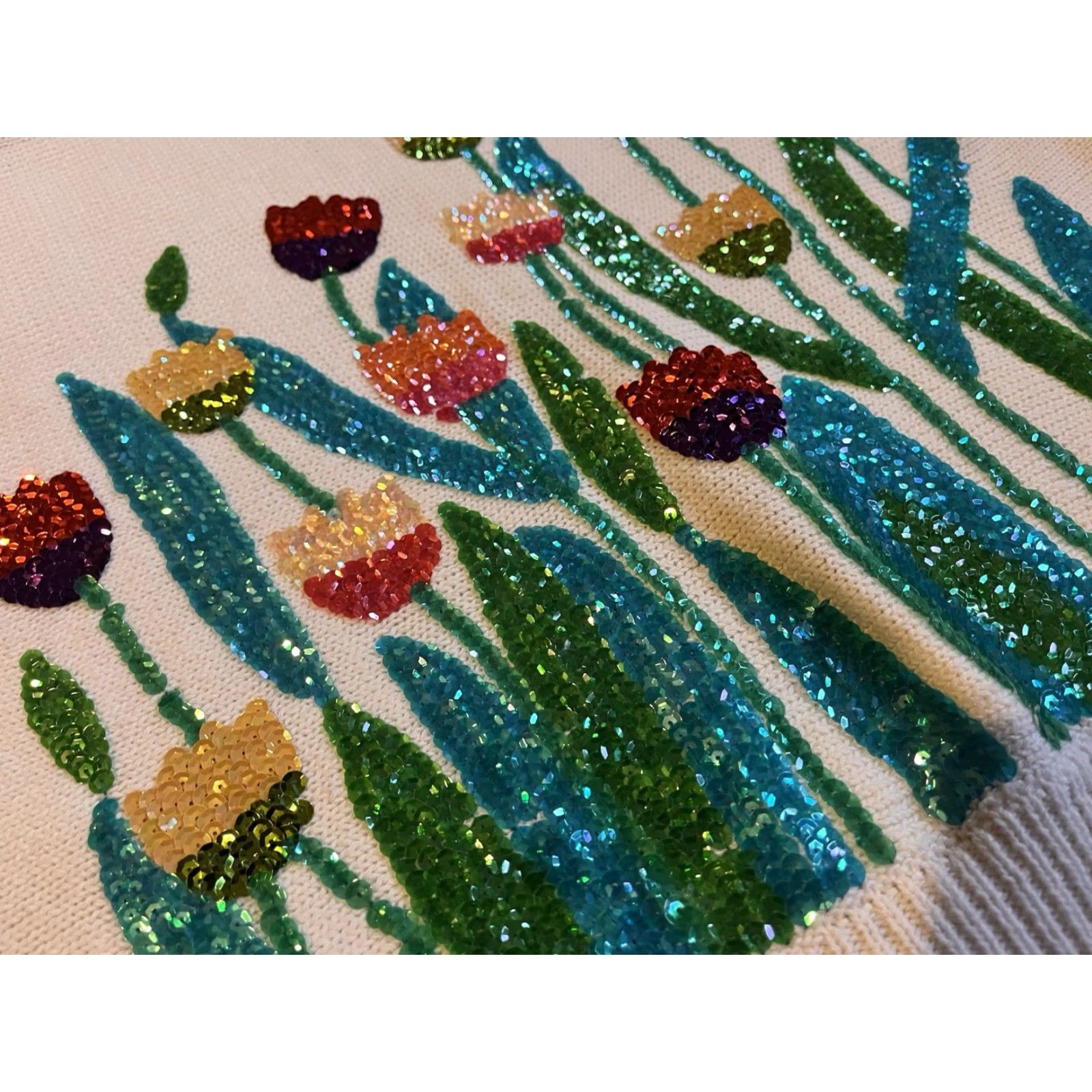 Vintage VINTAGE Cerville Floral Sequined Sweater Women’s M White 80s Sweater Size M / US 6-8 / IT 42-44 - 4 Thumbnail