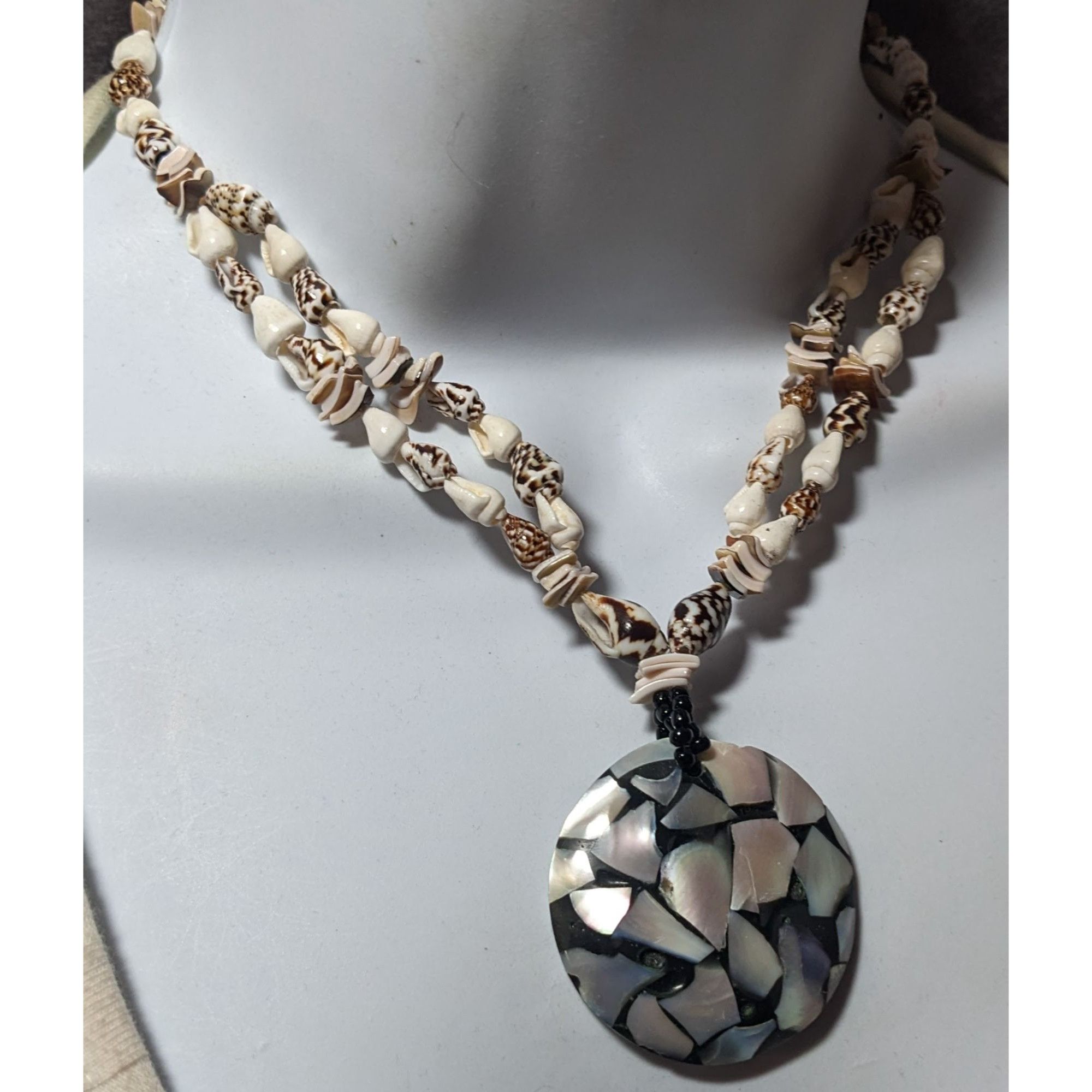 Other Vintage Shell Inlay Pendant Seashell Beaded Necklace Size ONE SIZE - 7 Thumbnail