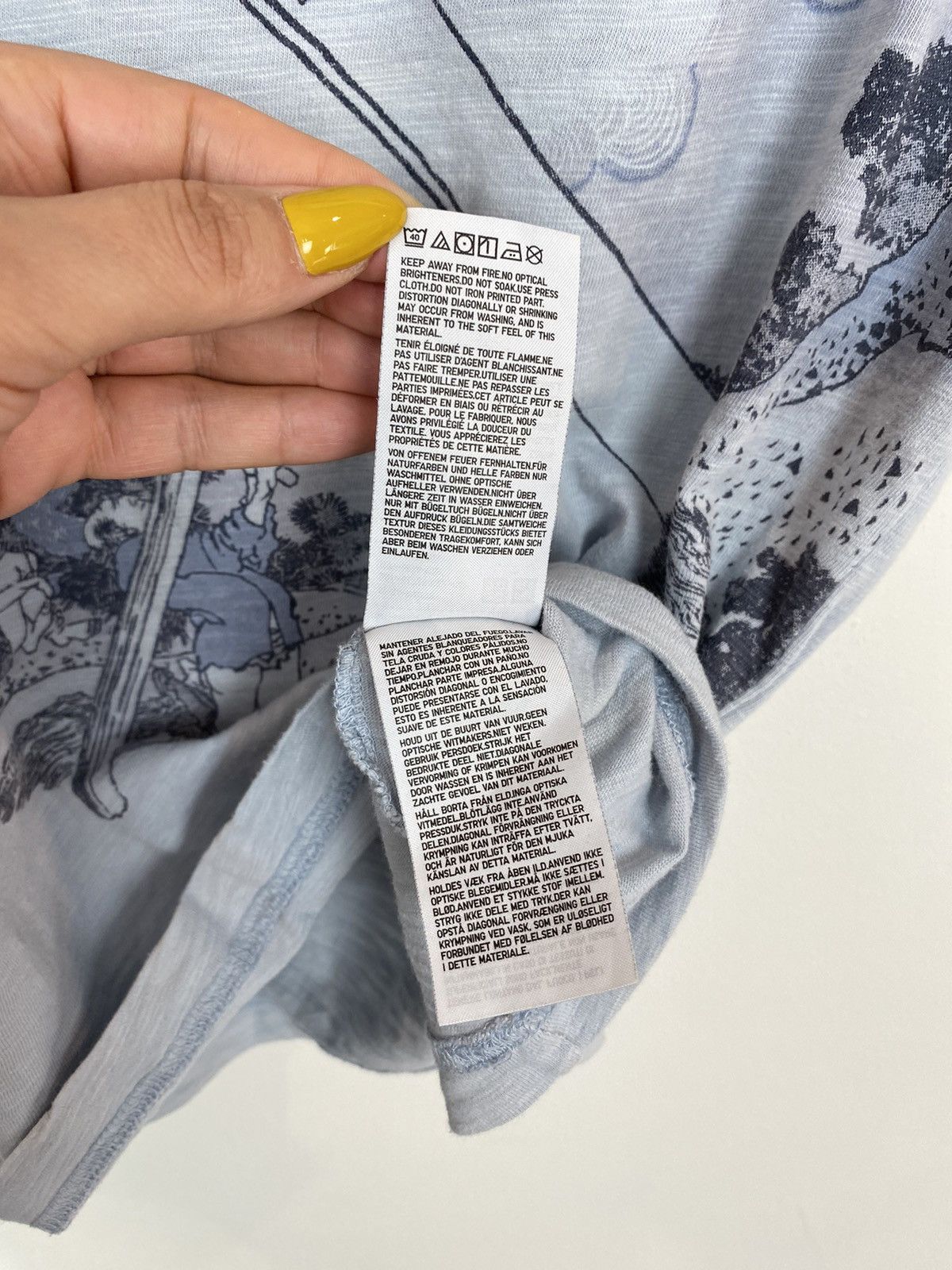 Uniqlo Uniqlo & Hokusai Blue Short Sleeve T-Shirt Men’s Size Small Size US S / EU 44-46 / 1 - 6 Thumbnail