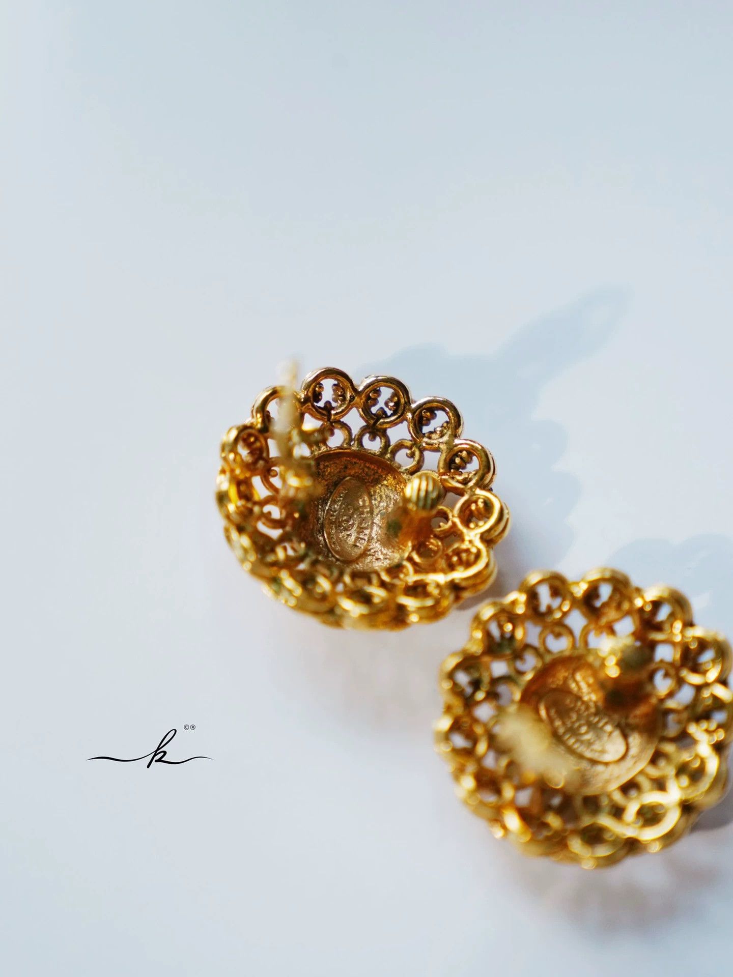 Chanel Chanel Vintage Gold Dome Clip-On Earrings Size ONE SIZE - 6 Thumbnail