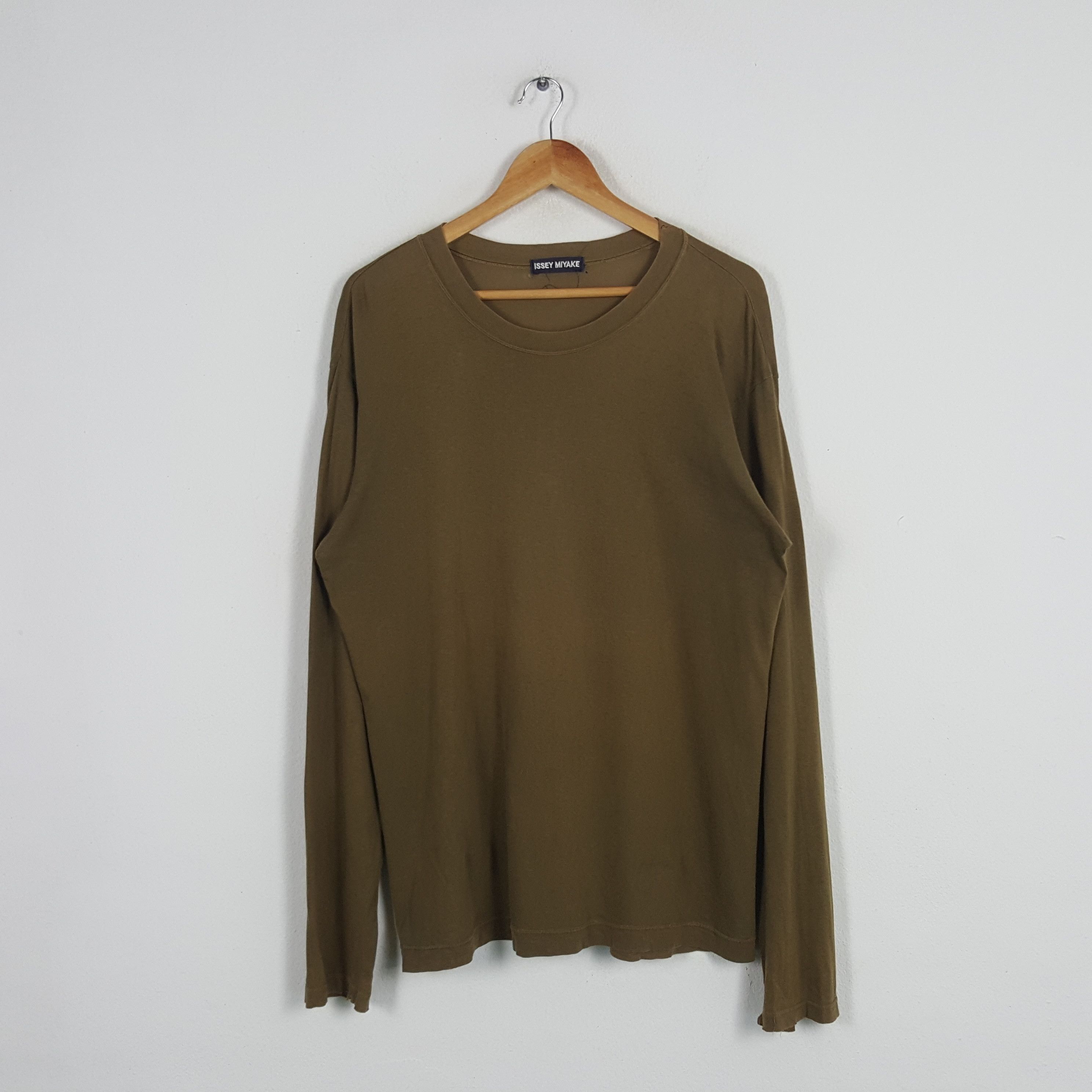 Issey Miyake × Japanese Brand × Vintage Vintage Issey Miyake Japanese Designer Distressed Tshirt Size US L / EU 52-54 / 3 - 1 Thumbnail