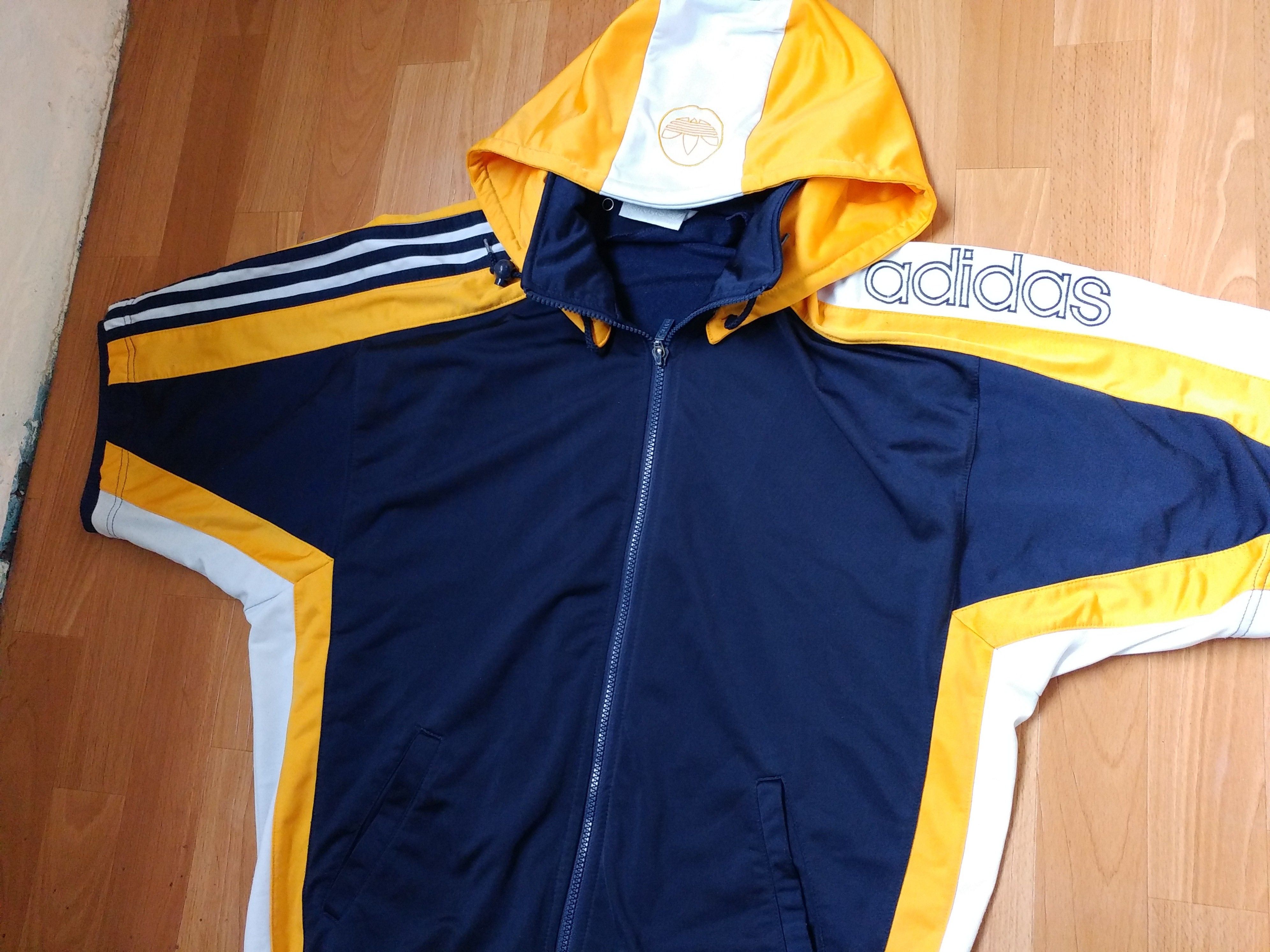 Adidas ADIDAS jersey, buttoned vintage hip hop t-shirt of 90s M Size US M / EU 48-50 / 2 - 7 Thumbnail