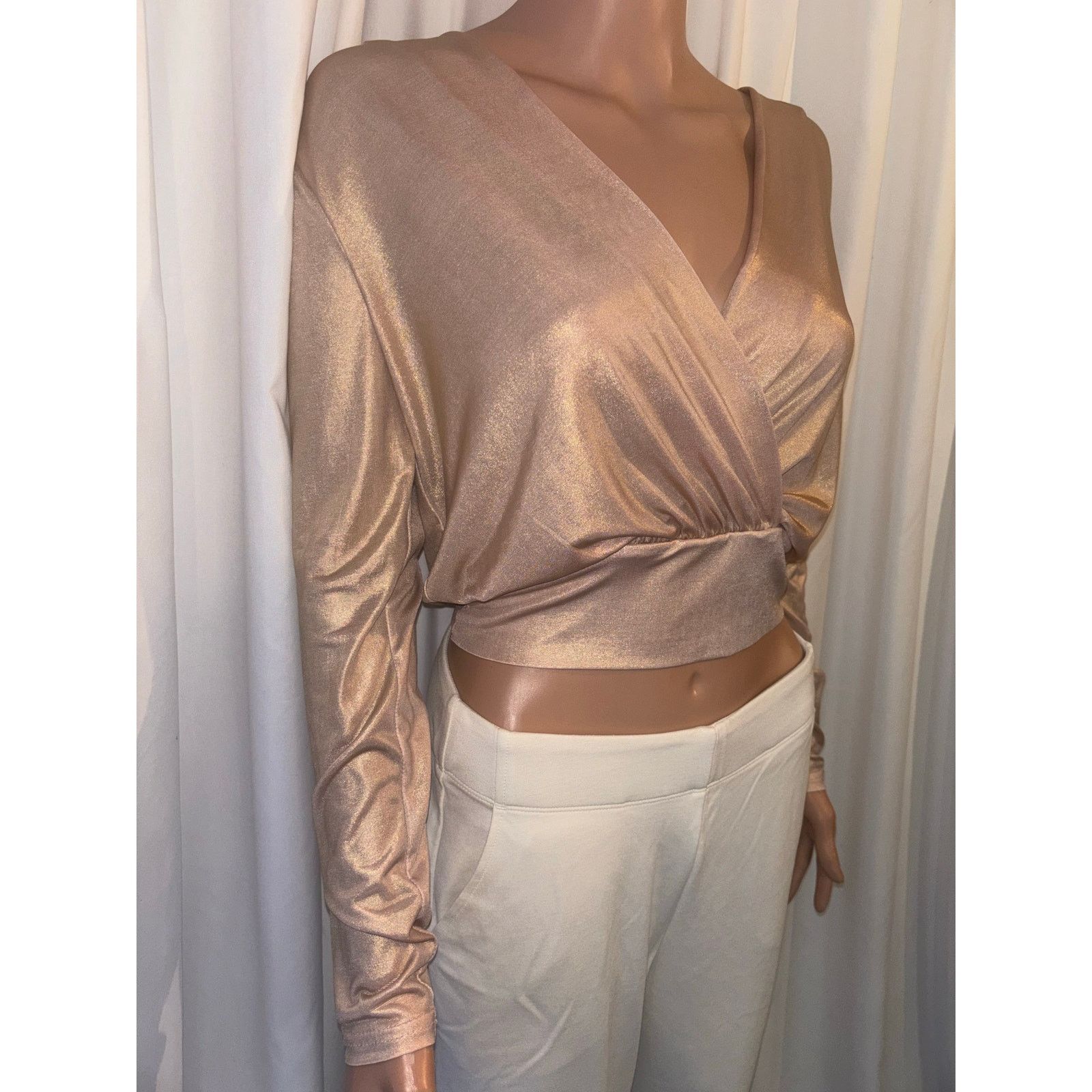 The Unbranded Brand Privy Size S - Satin Silk Crop Top Size S / US 4 / IT 40 - 2 Thumbnail