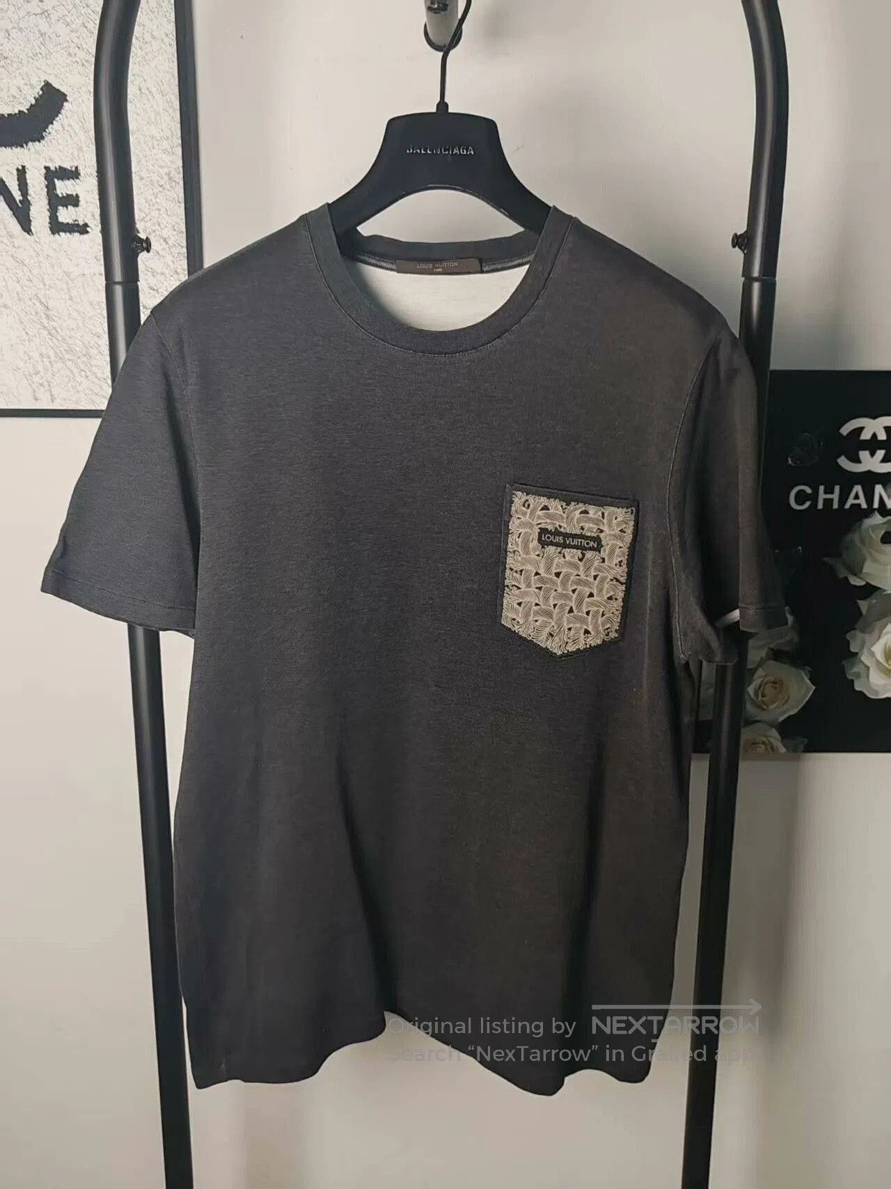 Louis Vuitton Authentic LV Logo Short Sleeve Shirt. Size US M / EU 48-50 / 2 - 1 Thumbnail