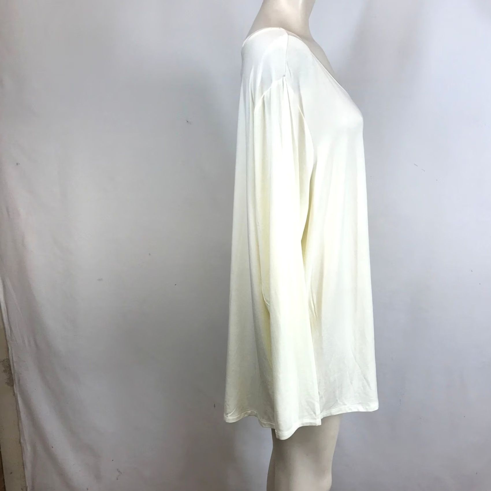 Vintage H by Halston Essentials Tunic Top Plus Size 2X Cream V Neck Long Sleeve Women Size XXL / US 16-18 / IT 52-54 - 4 Thumbnail