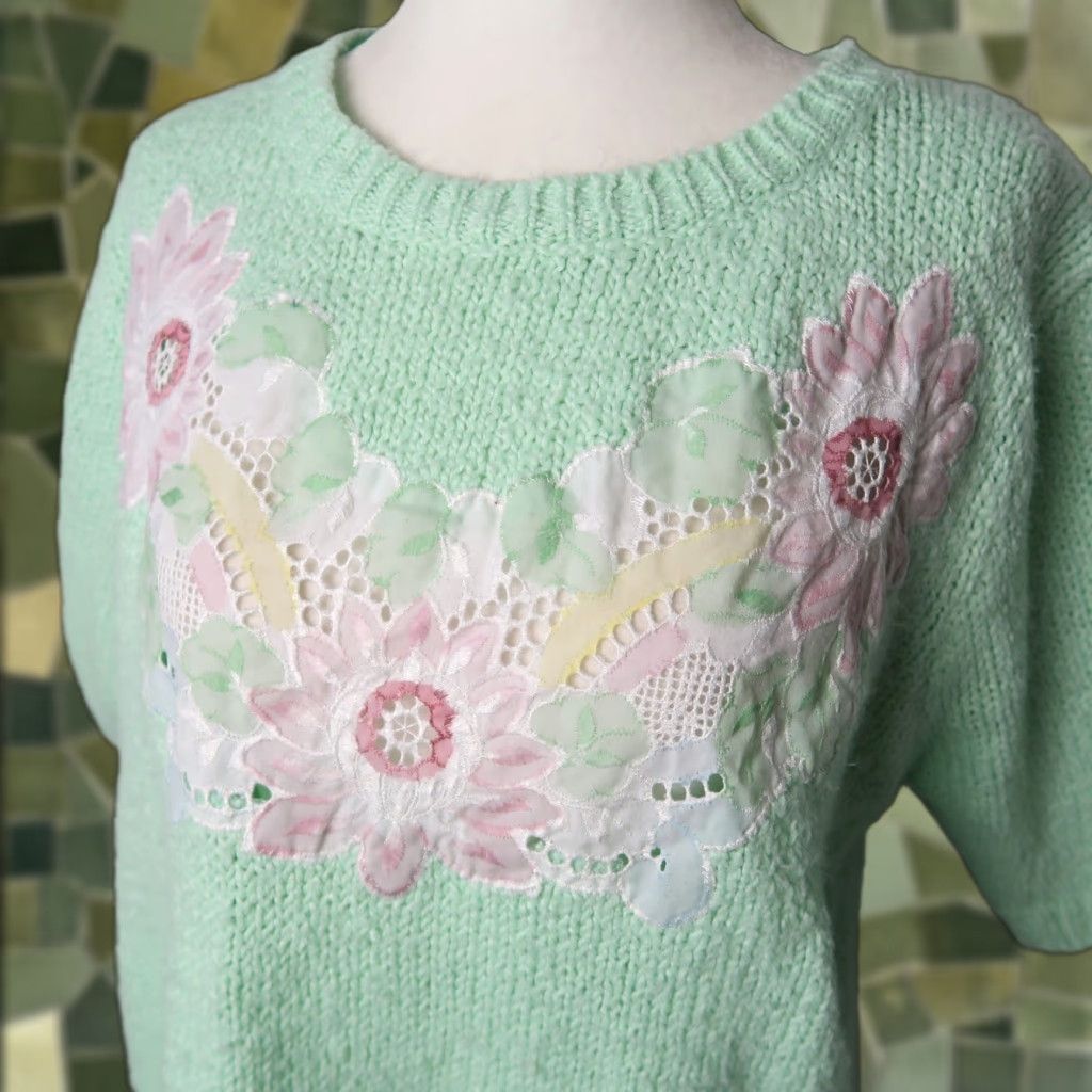 Vintage VINTAGE 80s mint green floral embroidered knit short sleeve sweater L Rochelle Mens? Women? Size L / US 10 / IT 46 - 1 Thumbnail
