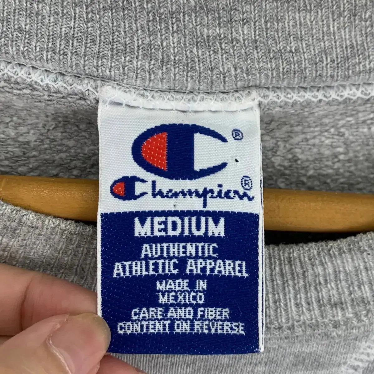 Champion Vintage CHAMPION USA Script Embroidered Grey Sweatshirt Size US M / EU 48-50 / 2 - 6 Thumbnail