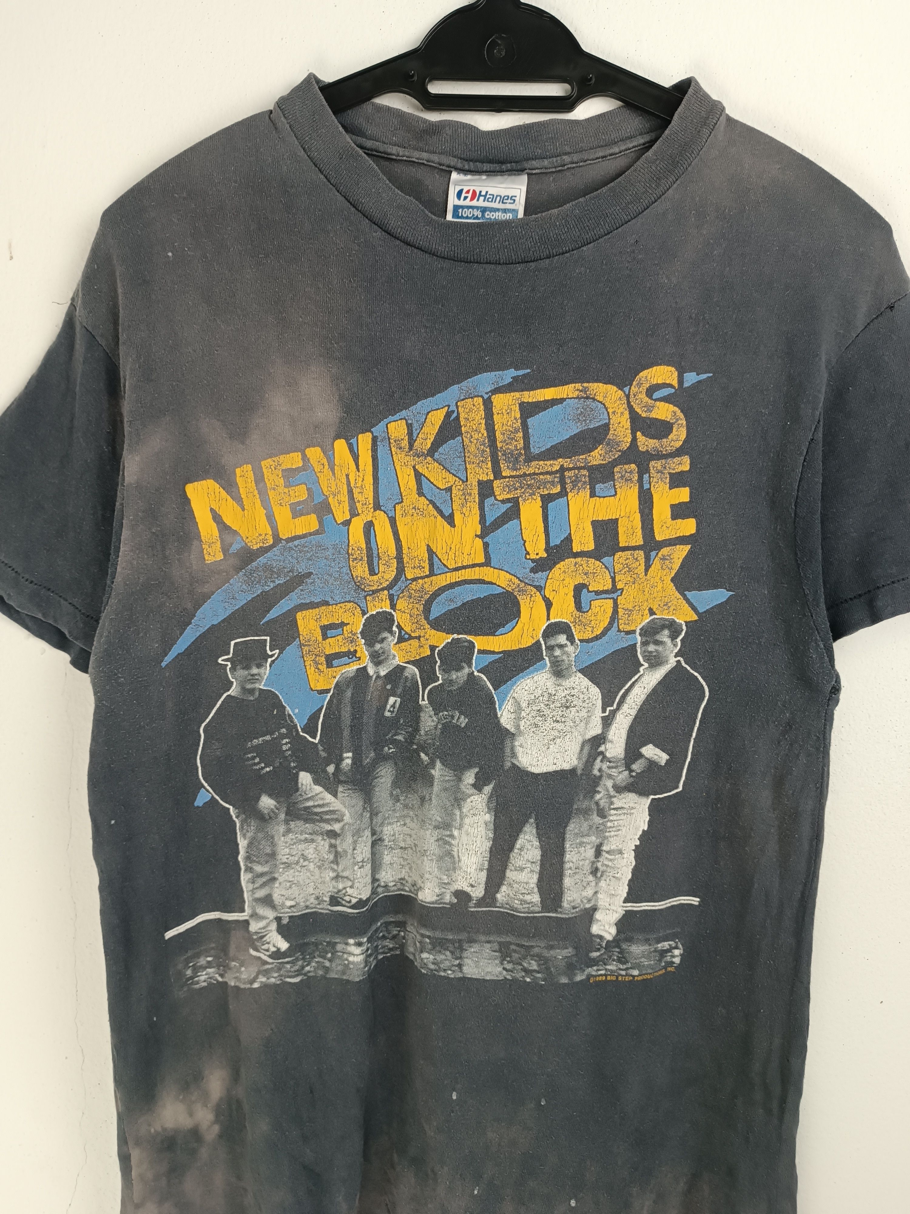 Vintage THRASHED FADED VINTAGE 80s NEW KIDS ON THE BLOCK VERY RARE Size US S / EU 44-46 / 1 - 2 Thumbnail