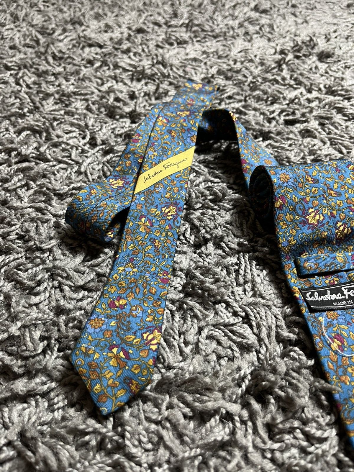 Salvatore Ferragamo SALVATORE FERRAGAMO VINTAGE 100% SILK TIE Size ONE SIZE - 2 Thumbnail