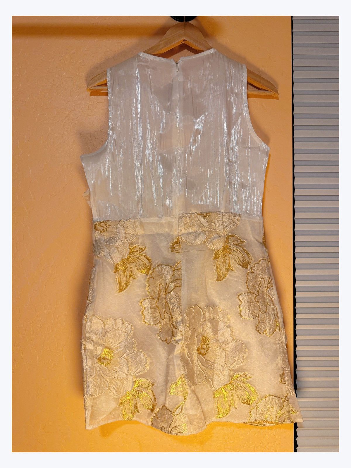 Other Romantic White Textured Floral Mini Dress – Size S/M Size M / US 6-8 / IT 42-44 - 7 Thumbnail