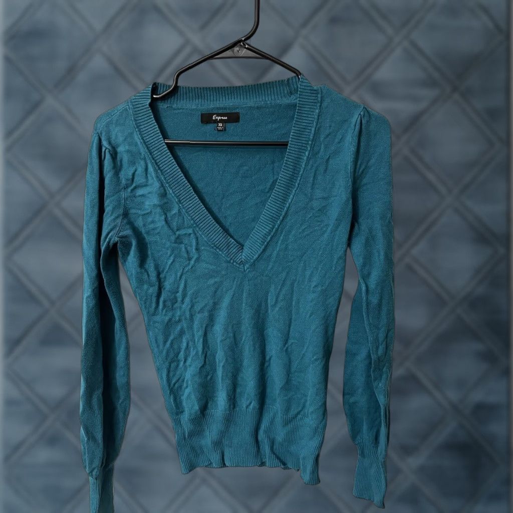 Express EXPRESS Women's Blue Stretch V Neck Sweater Size XS Long Sleeve Size XS / US 0-2 / IT 36-38 - 1 Thumbnail