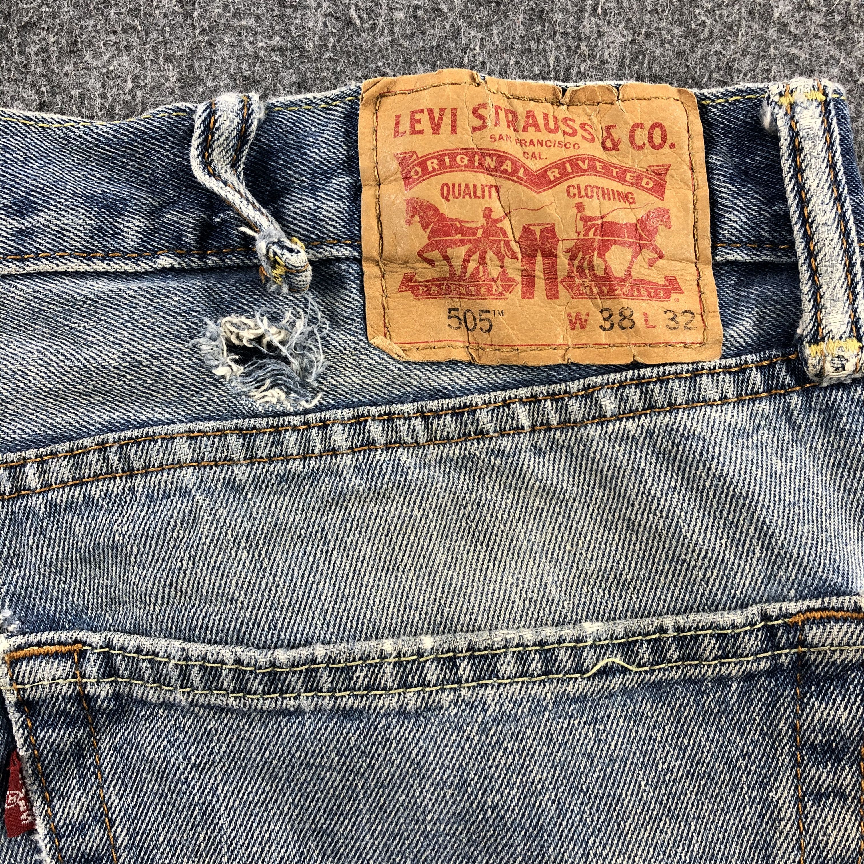 Levi's × Vintage Vintage Light Wash Levis 505 Jeans-JM1970 Size US 39 - 5 Thumbnail