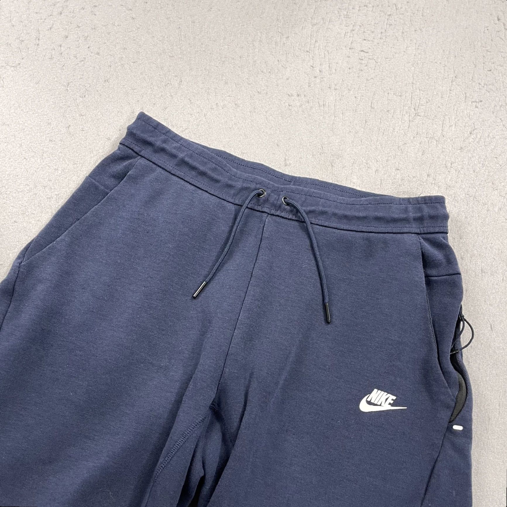 Nike Nike Tech Shorts Mens Small Navy Blue Fleece Gym NSW 8 Inch Inseam Clothes Sports Pocket Drawstring Elastic Waist Pockets Logo Quick Size US 29 - 3 Thumbnail