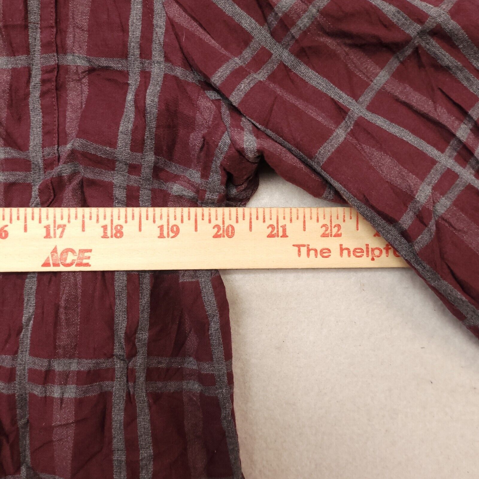 Banana Republic Banana Republic Tartan Flannel Shirt Mens Size L Maroon Gray Size US L / EU 52-54 / 3 - 9 Thumbnail
