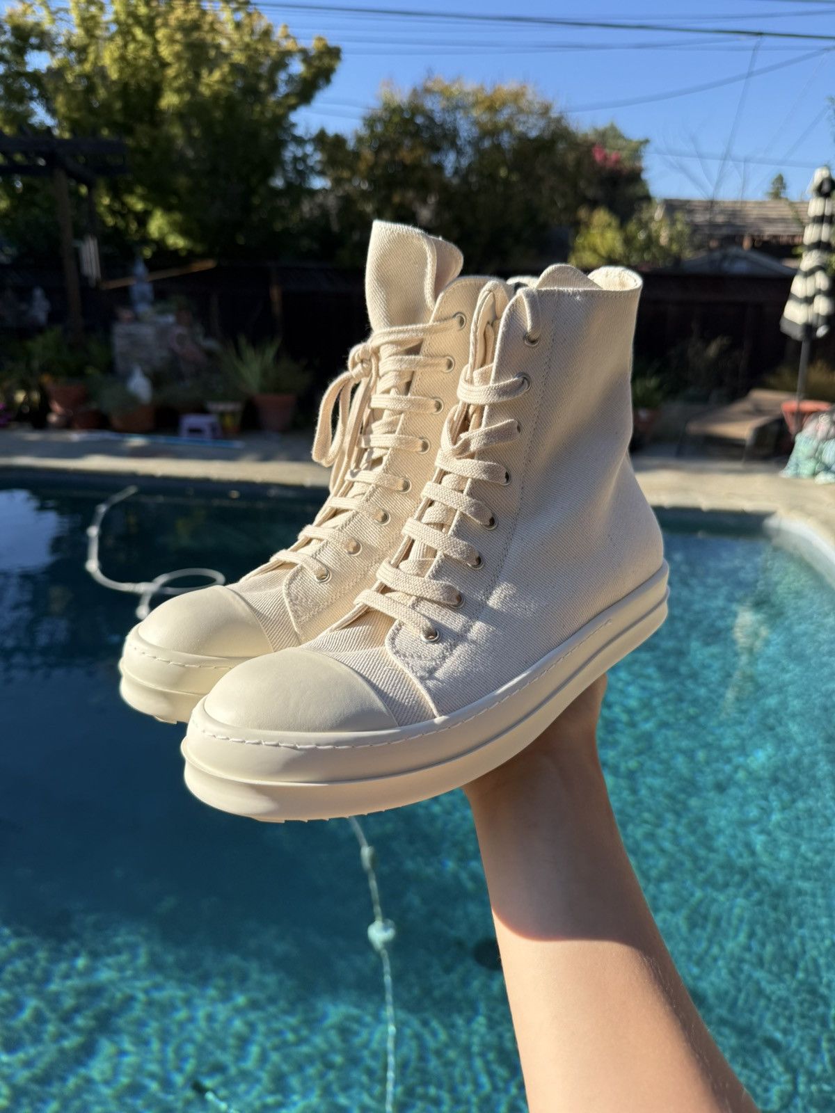 Rick Owens Rick Owens Cream Canvas Ramone High-Top Sneakers Size US 7 / EU 40 - 1 Thumbnail