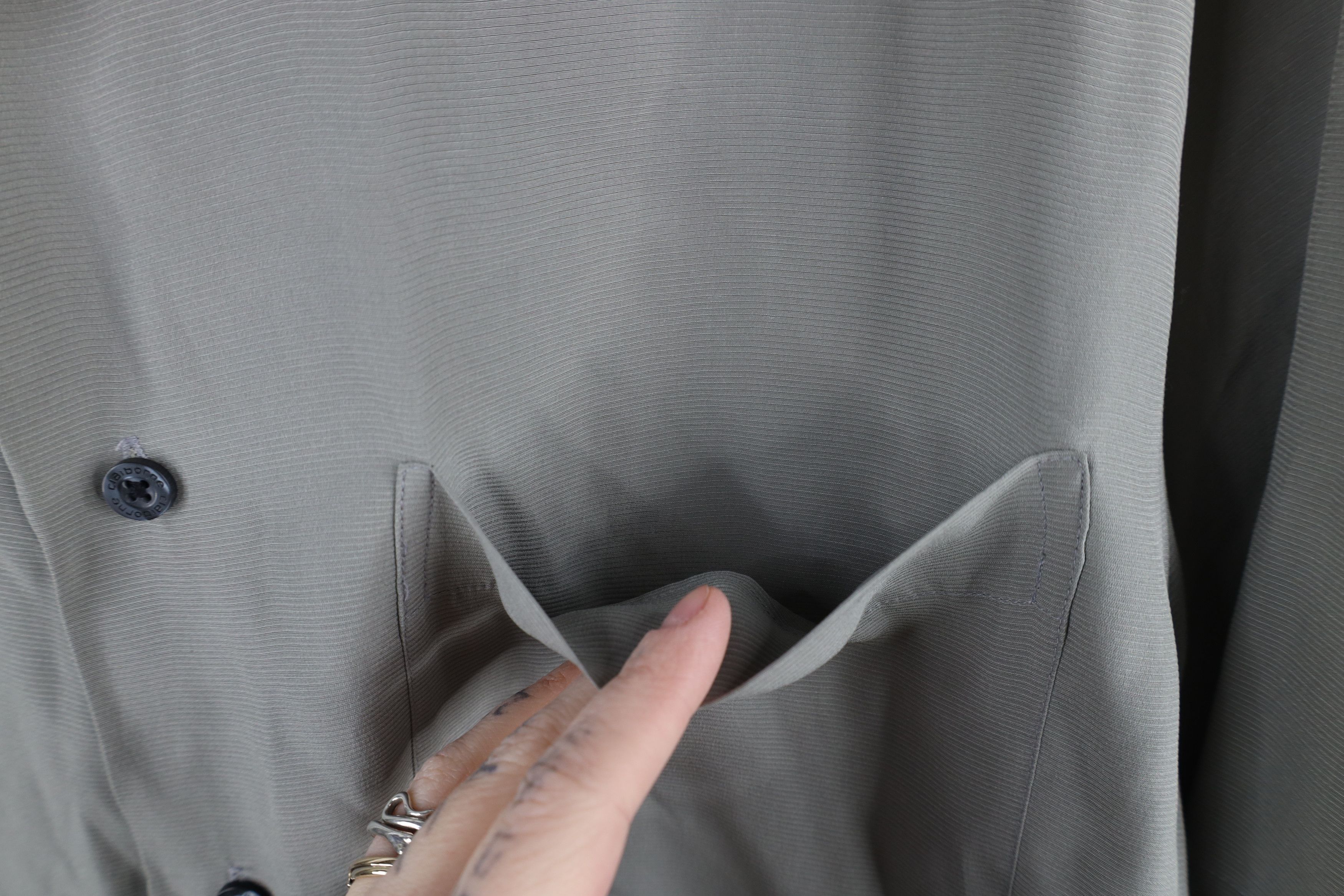 Vintage Vintage 90s Streetwear Silk Short Sleeve Button Shirt Gray Size US M / EU 48-50 / 2 - 5 Thumbnail