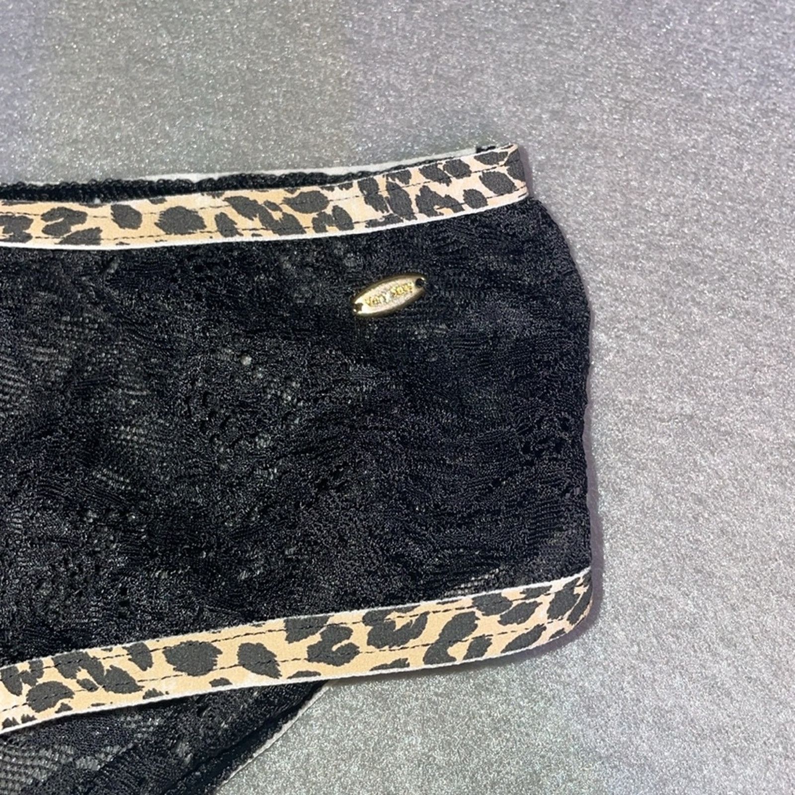 Victoria's Secret Victoria’s Secret Very Sexy Lace Panty Leopard Trim Panties Size ONE SIZE - 4 Thumbnail
