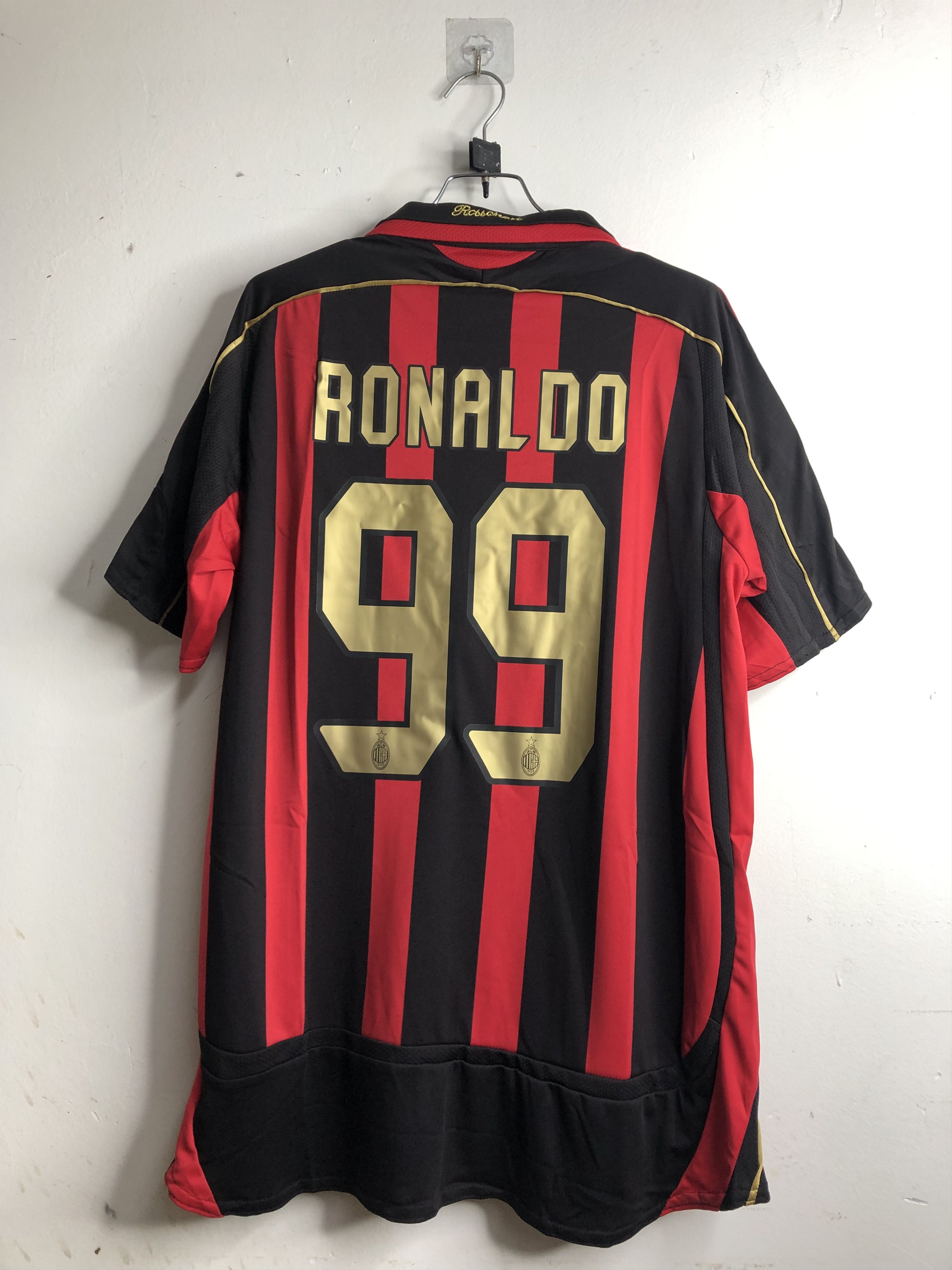 Vintage 06-07 Ronaldo AC Milan Home Soccer Jersey Size US L / EU 52-54 / 3 - 1 Thumbnail