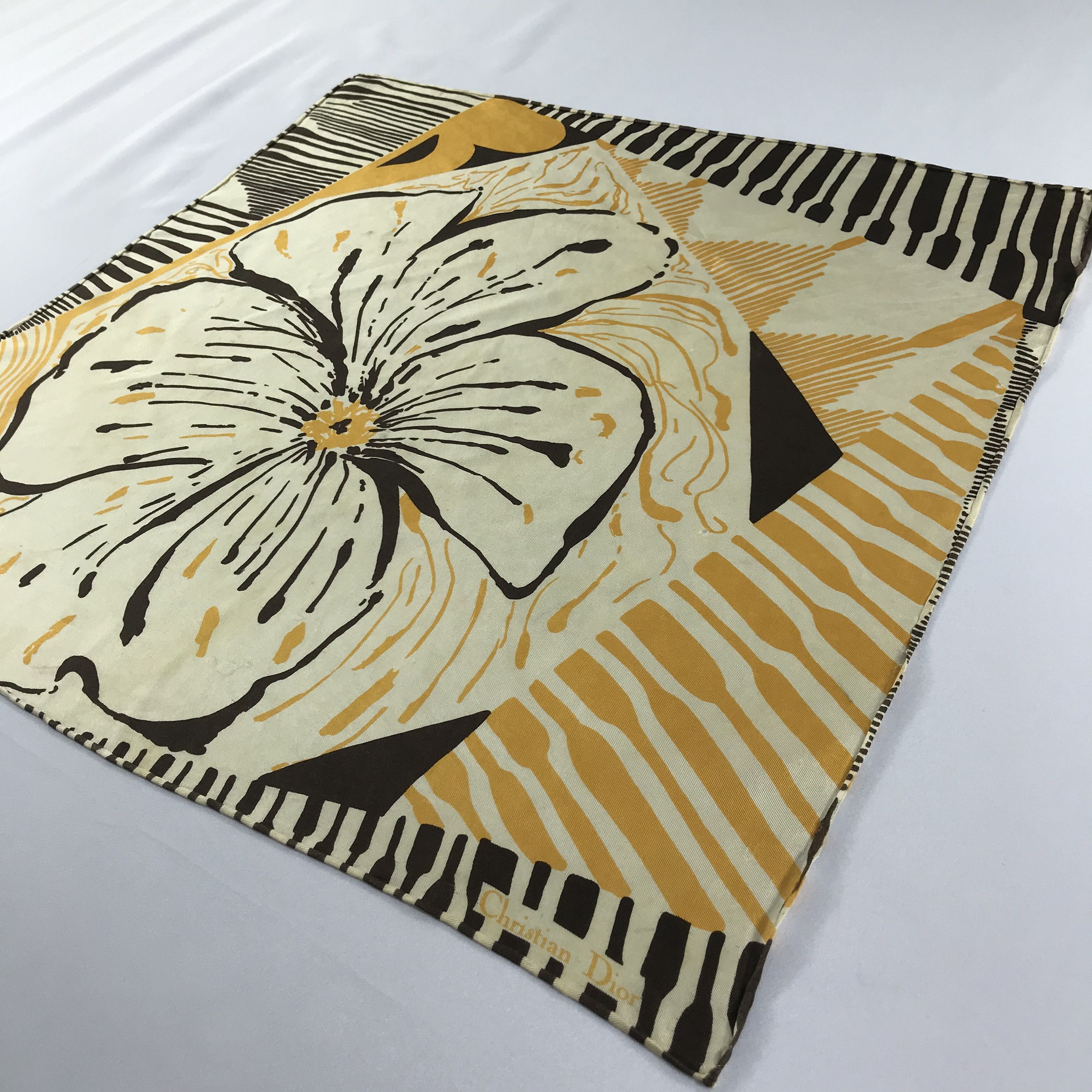Vintage Christian Dior Floral Silk Scarf M10 Size ONE SIZE - 4 Thumbnail