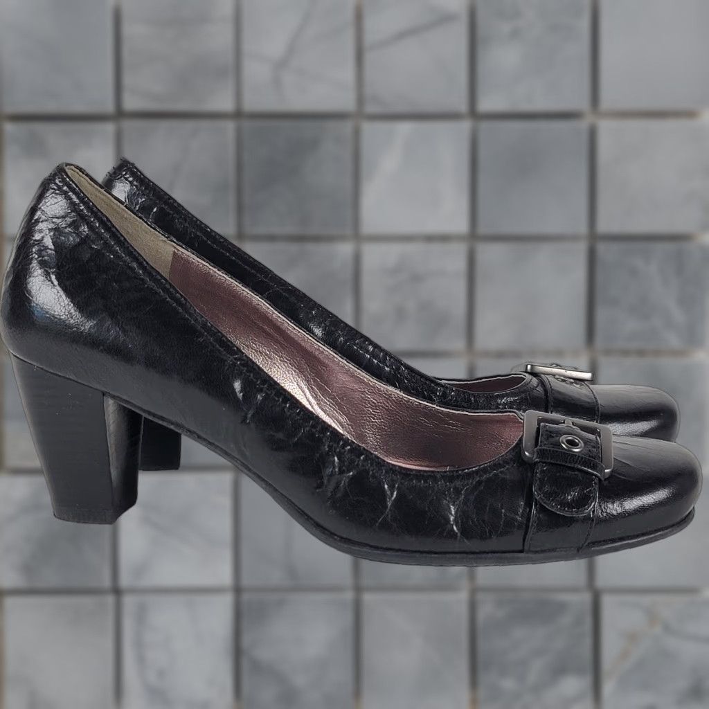 Ecco ECCO Black Leather Pumps Buckle Accents Women's Size 10/41 EU Pumps, Women, Heel, Black, Slip On, Med, Rubber Outsole, Leather Upper, Classic, 90s? Size US 10 / IT 40 - 1 Thumbnail