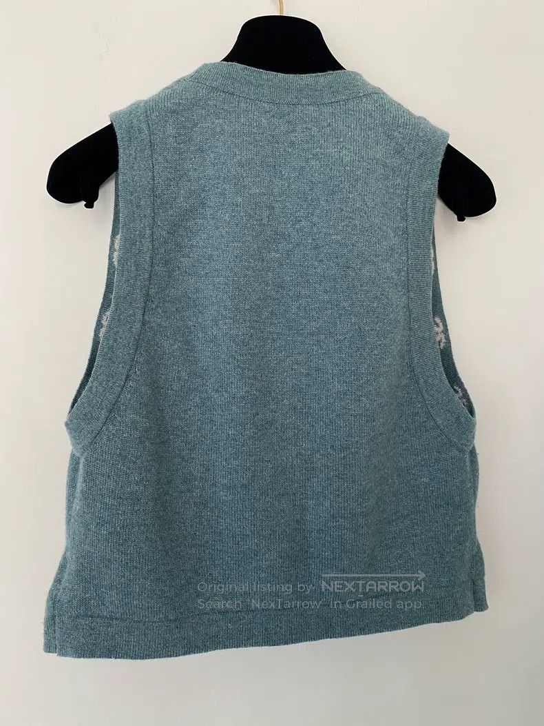 Chanel Chanel Camelia button corse knitted vest Size S / US 4 / IT 40 - 2 Thumbnail