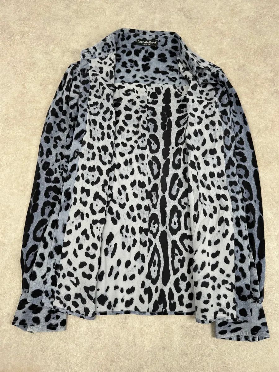 Dolce & Gabbana 2000s Dolce & Gabbana Blue & Black Leopard Silk Shirt Size XS / US 0-2 / IT 36-38 - 8 Thumbnail