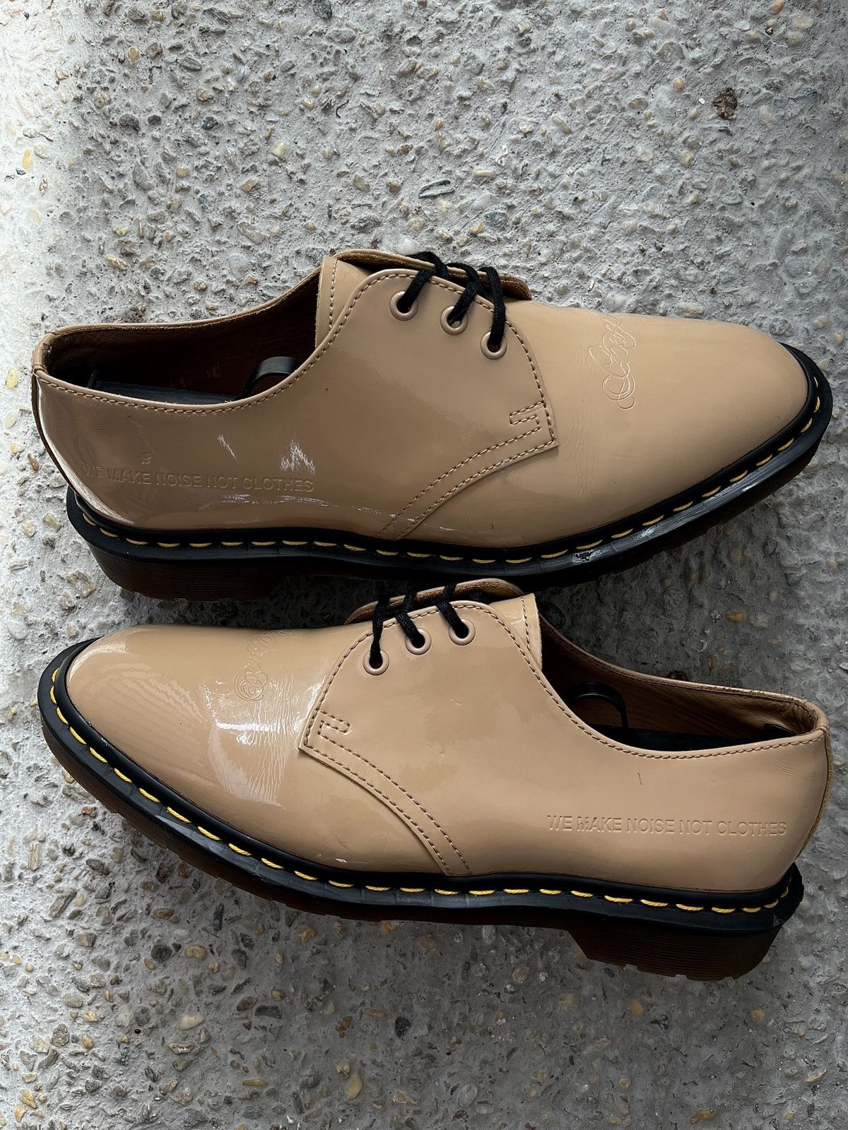 Undercover Dr. Martens Undercover x 1461 Patent Leather 'Beige' Size US 11 / EU 44 - 4 Thumbnail