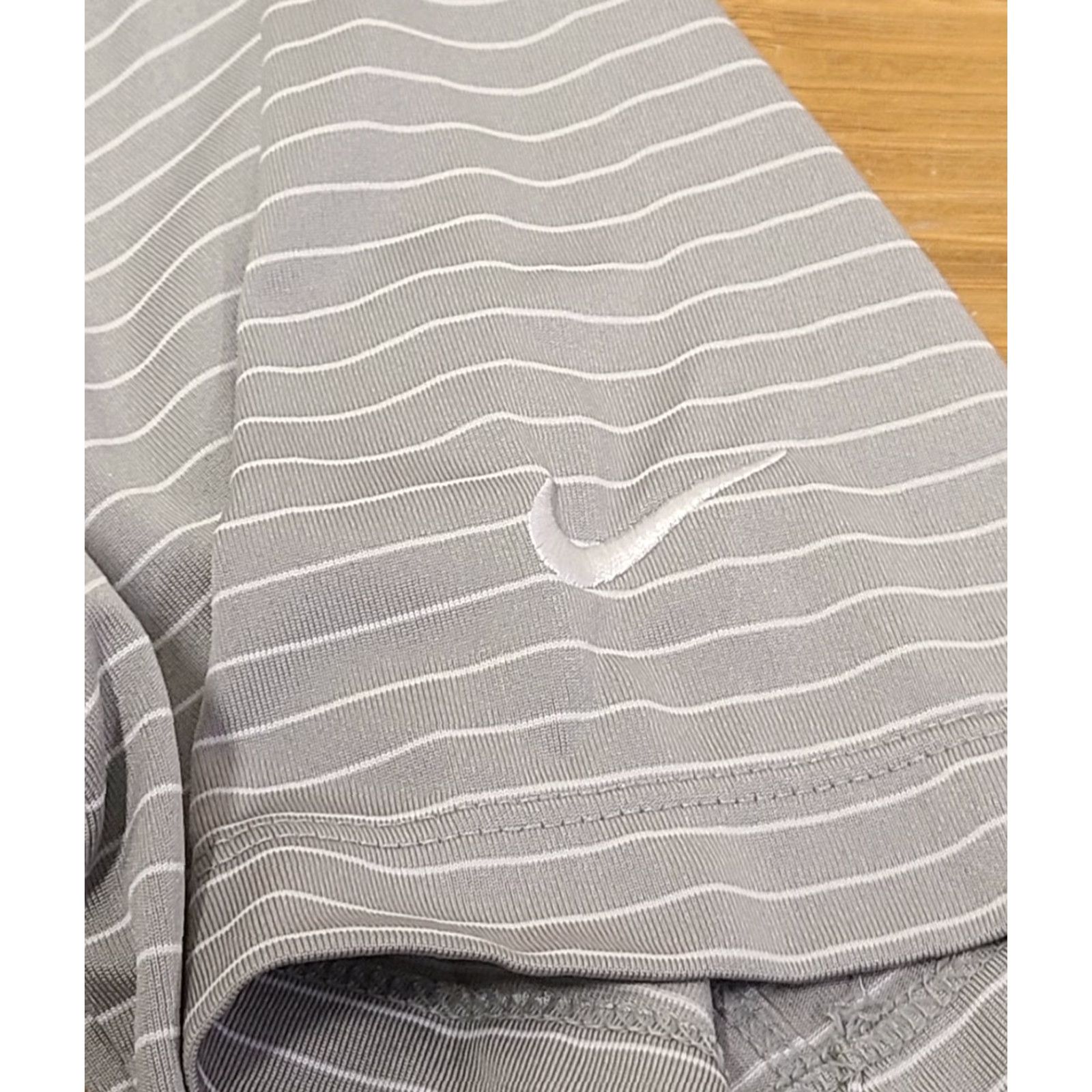 Nike Nike Golf Polo Shirt Mens L Gray Dri-Fit Logo Short Sleeve Lightweight Casual Sports Golf - Regular Fit Size US L / EU 52-54 / 3 - 4 Thumbnail