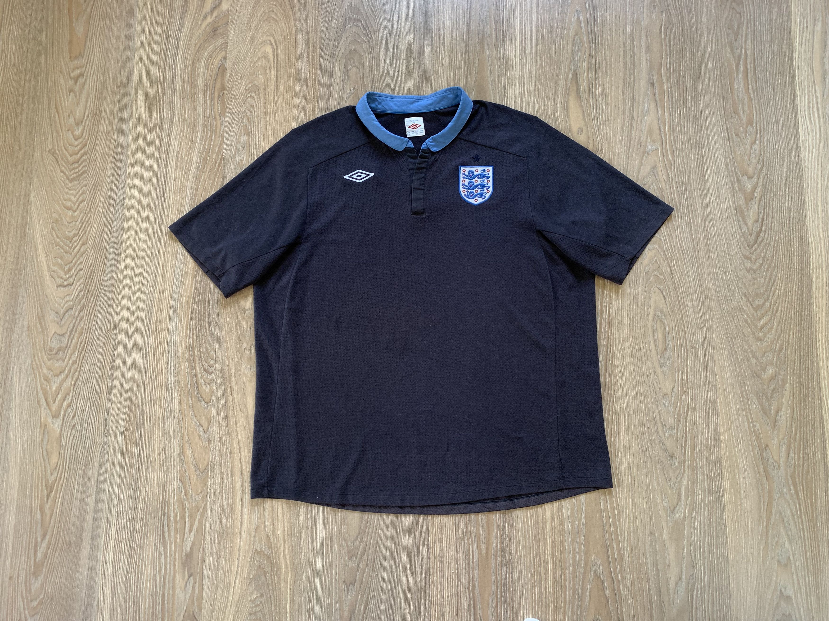 Umbro × Vintage Umbro England Training Polo T Shirt Size US XL / EU 56 / 4 - 2 Thumbnail