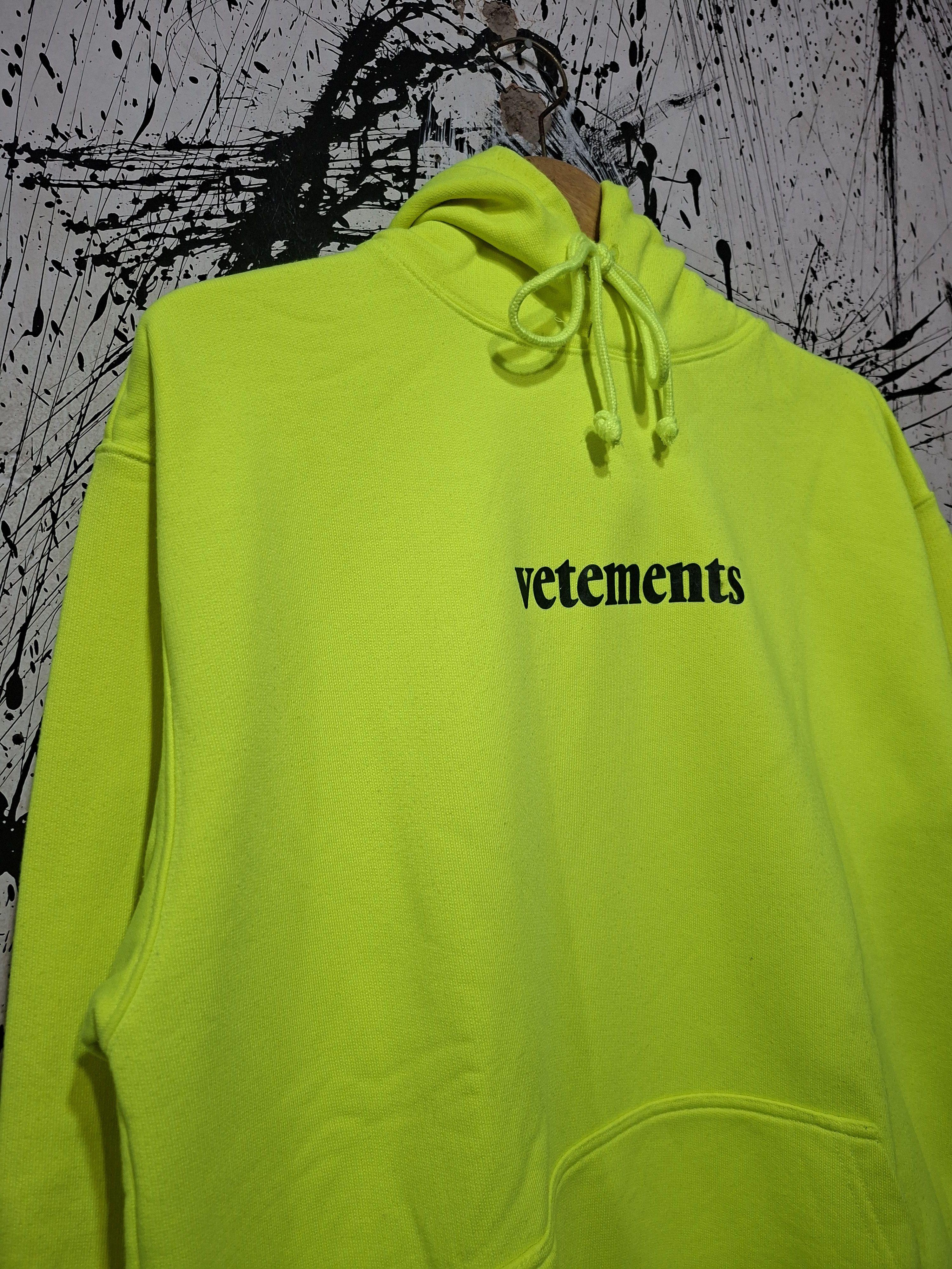 Vetements VETEMENT SS 2020 COLLECTION HOODIE Size US XS / EU 42 / 0 - 2 Thumbnail