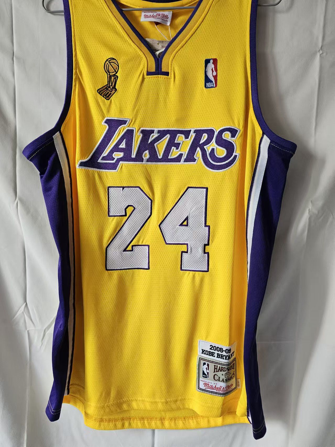NBA Lakers #24 Kobe Bryant Jersey Size US XL / EU 56 / 4 - 1 Thumbnail