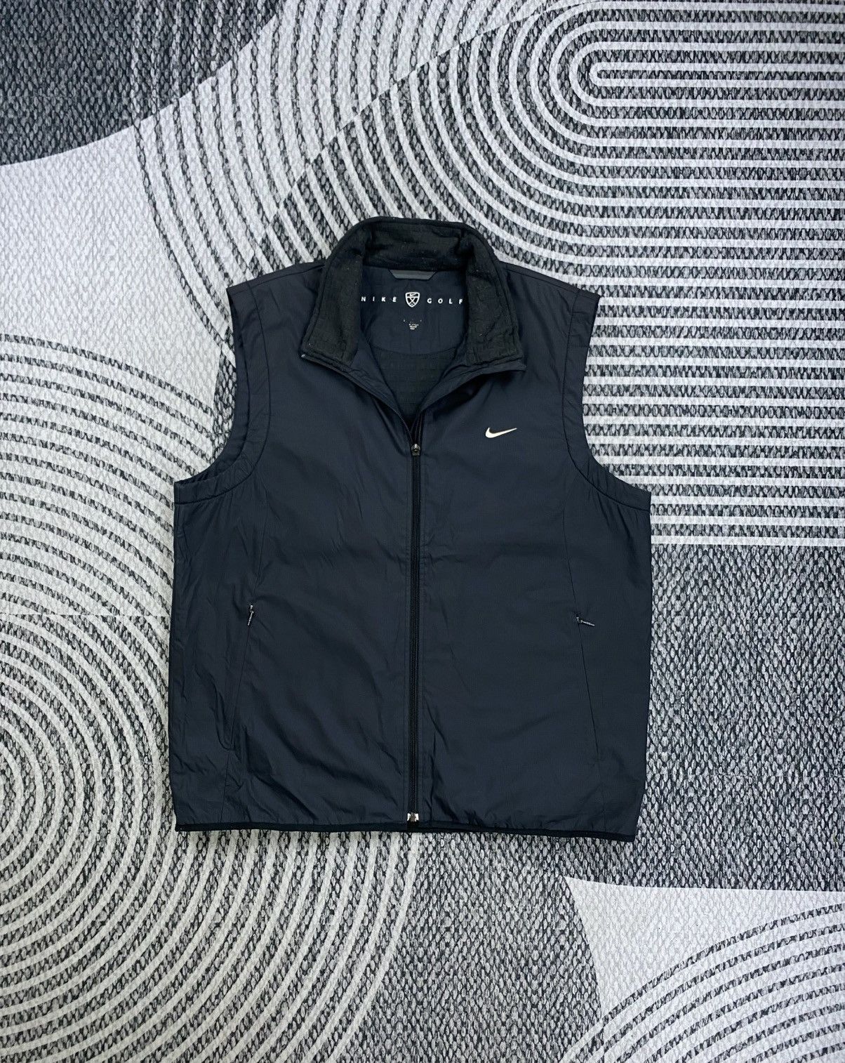Nike Vintage Nike Golf Premium Black Zipper Vest Size US M / EU 48-50 / 2 - 5 Thumbnail