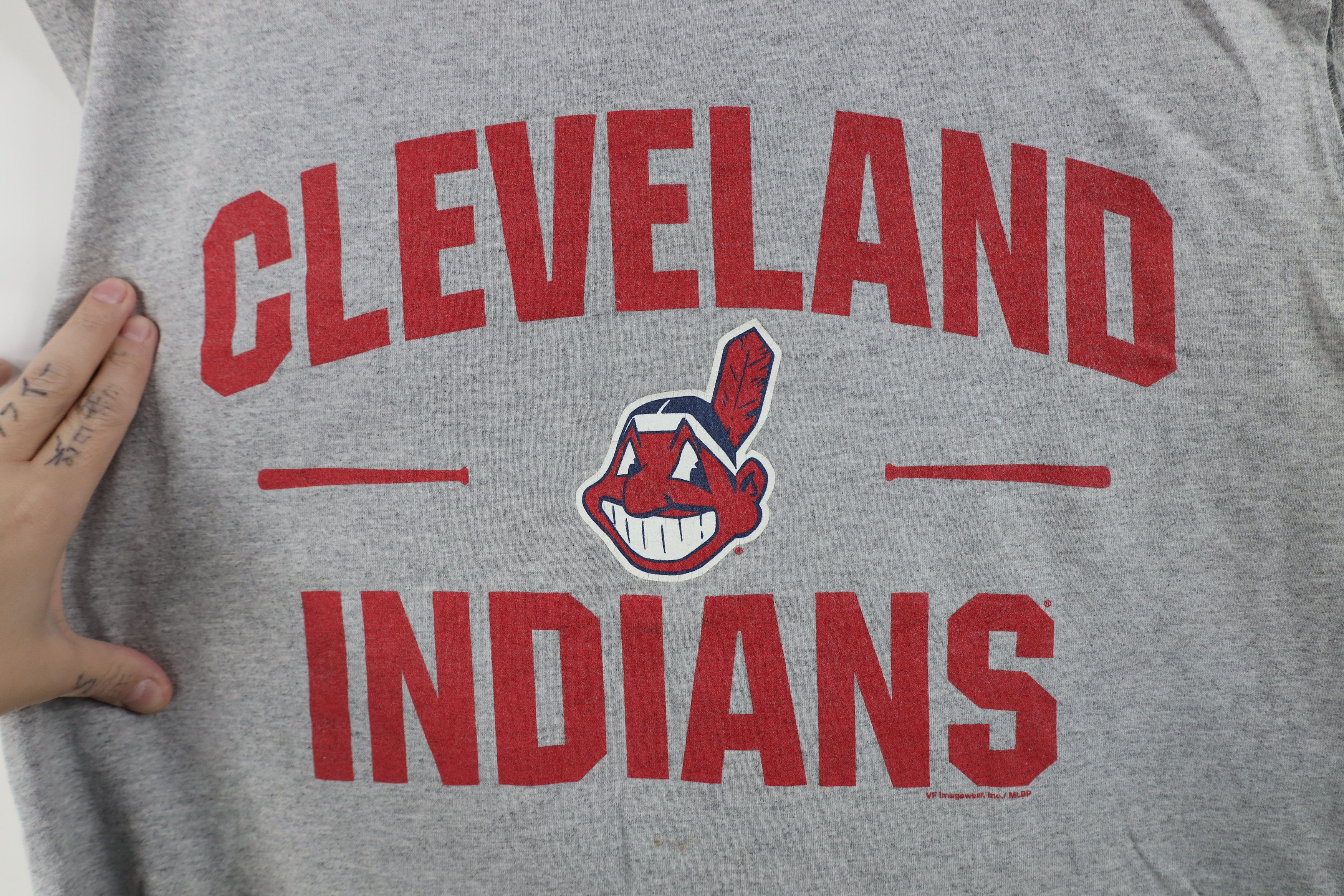 Vintage Vintage Y2K Indians Baseball Sleeveless Muscle T-Shirt Size US XL / EU 56 / 4 - 4 Thumbnail
