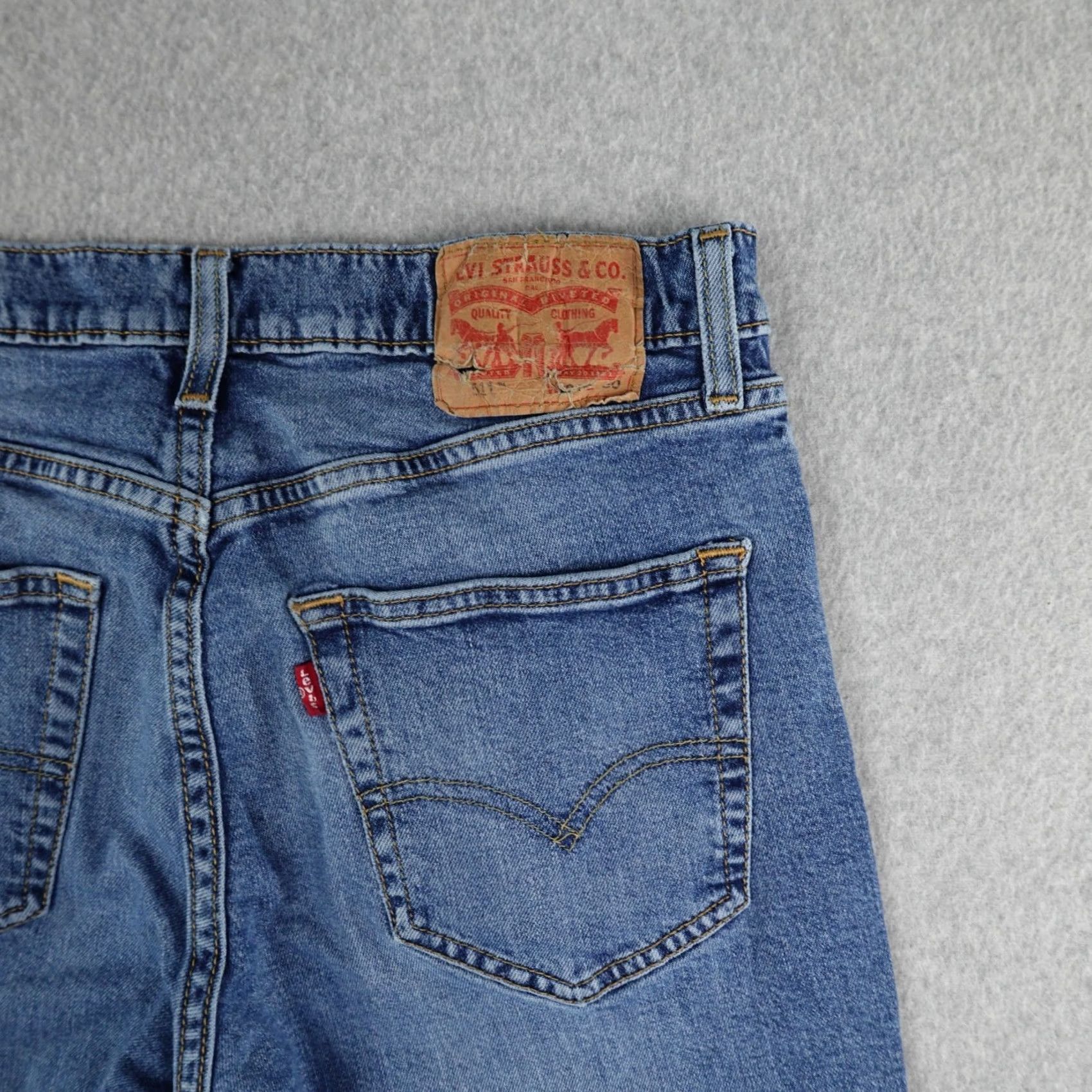Levi's Levi's 511 Jeans Mens 32 (32X29) Medium Blue Denim 5-Pocket Slim Straight Rise Mid Inseam 29 Size US 32 / EU 48 - 6 Thumbnail