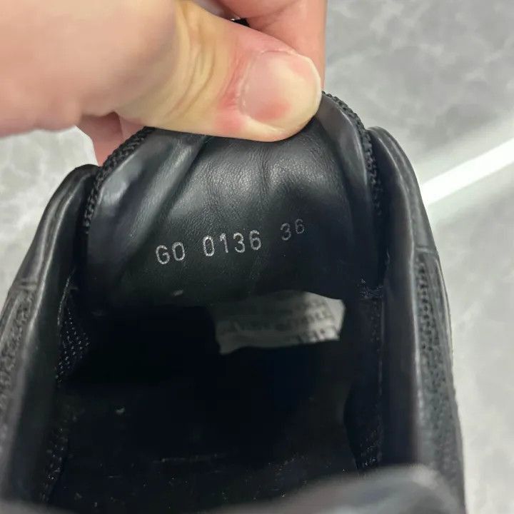Louis Vuitton Louis Vuitton Black Sporty Sneakers for Casual Wear -2508 Size US 5.5 / EU 38 - 5 Thumbnail