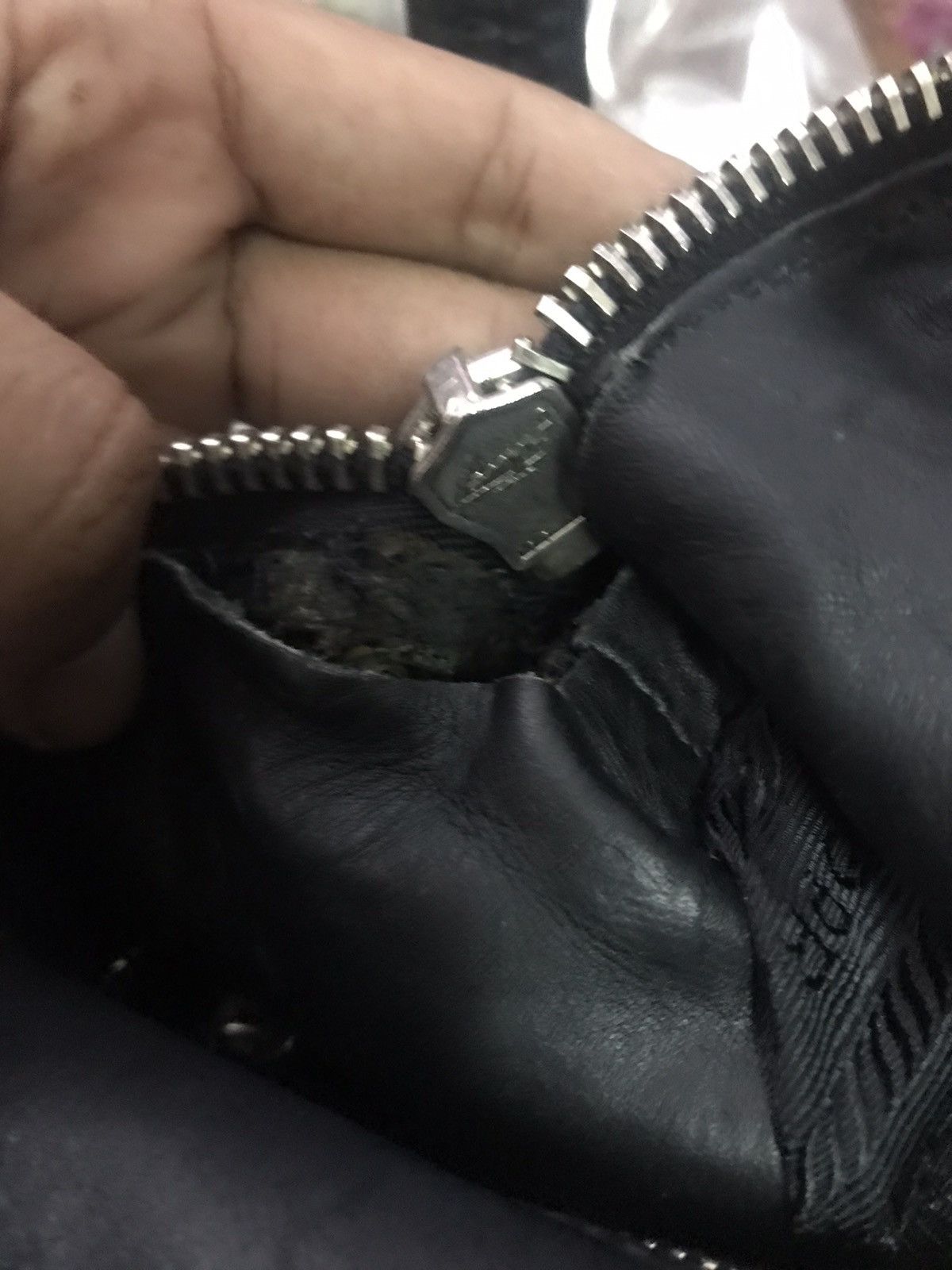 Prada Authentic Black Prada Hobo Bag Size ONE SIZE - 6 Thumbnail