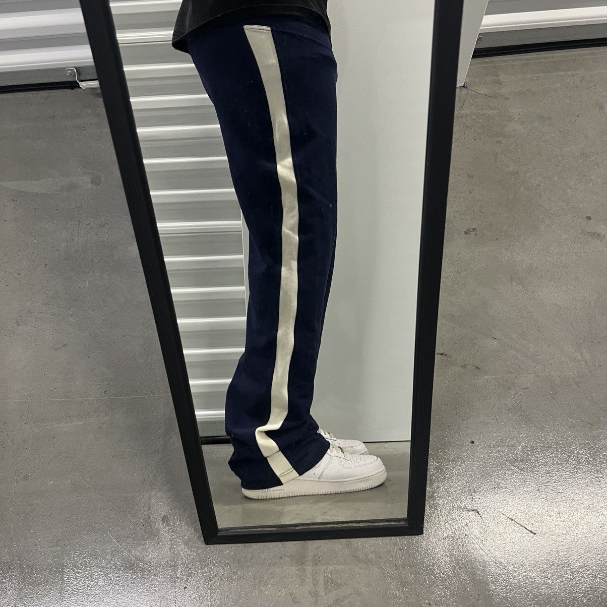 Japanese Brand × Vintage Crazy Vintage Y2K/2000s Baggy Navy Blue Striped Sweatpants ! Size US 34 / EU 50 - 1 Thumbnail