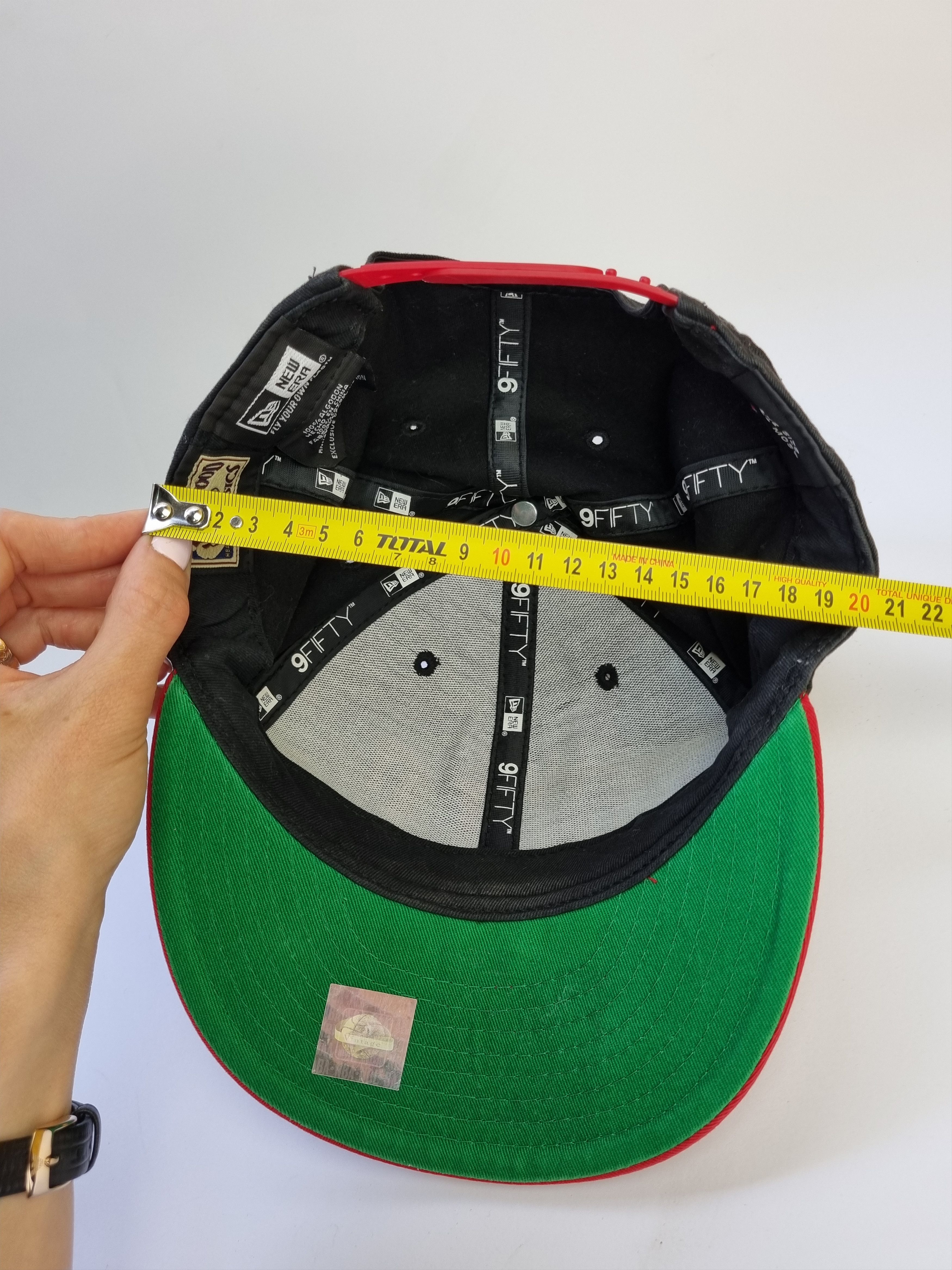 NBA × Vintage Spellout Big Logo Chicago Bulls Vintage Rare Cap Size ONE SIZE - 8 Thumbnail